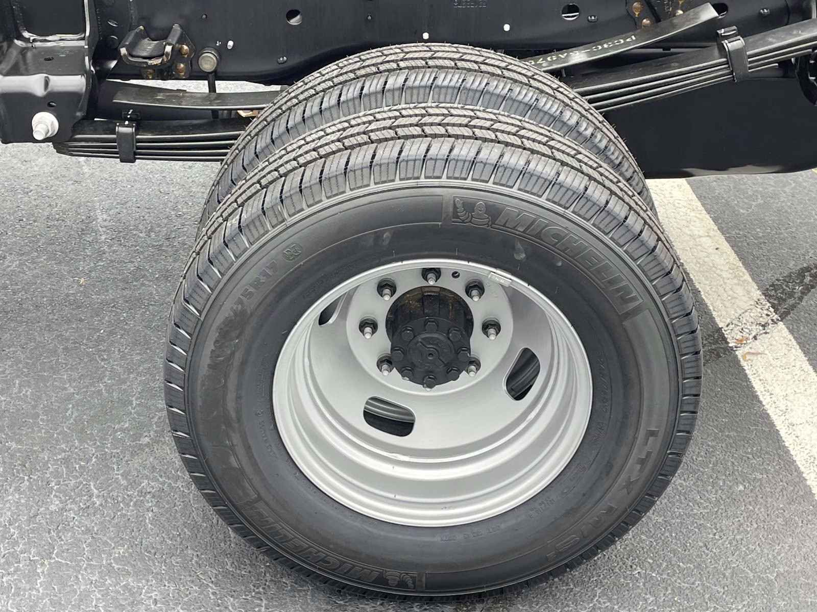 2026 Oxford White Ford Super Duty F-350 DRW XL 4X4 Chassis