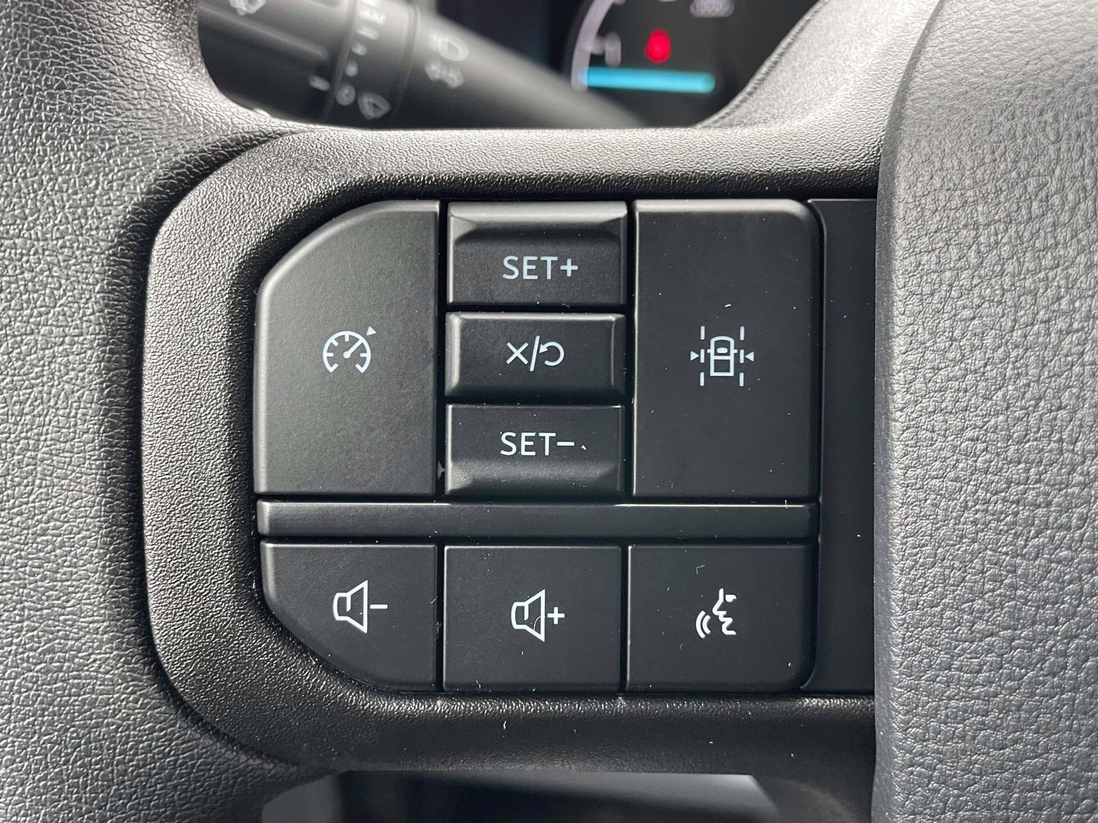 2026 Oxford White Ford Super Duty F-350 DRW XL 4X4 Chassis