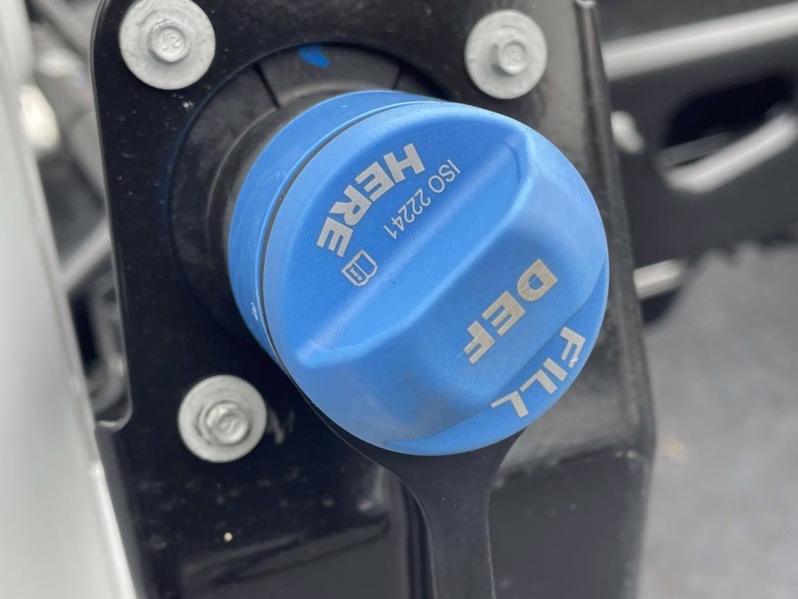 2026 Oxford White Ford Super Duty F-350 DRW XL 4X4 Chassis