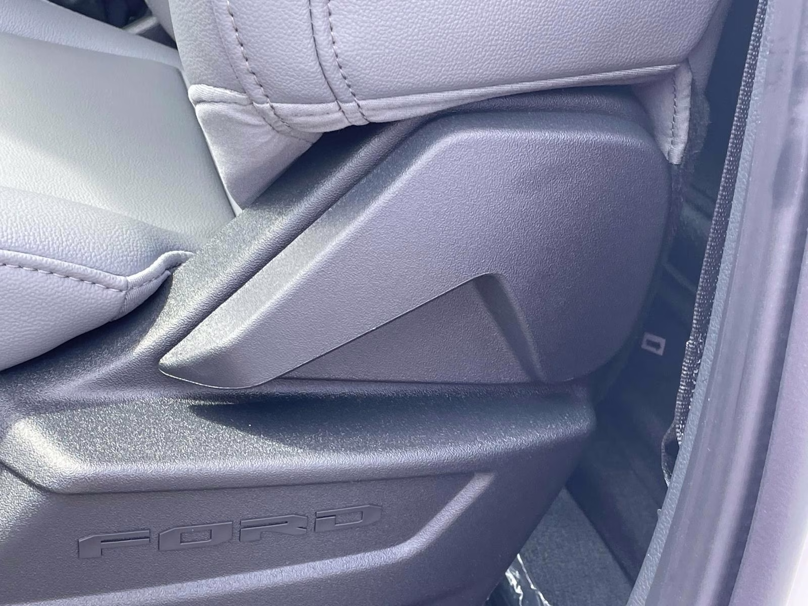 2025 Oxford White Ford Super Duty F-250 SRW XL RWD Truck