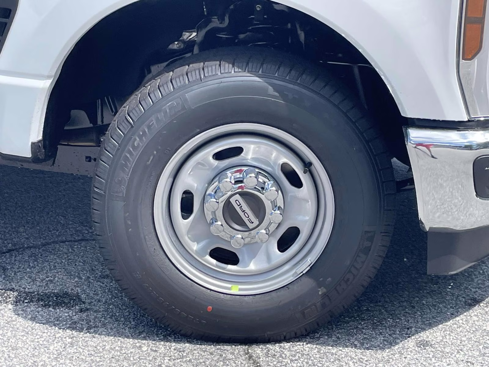 2025 Oxford White Ford Super Duty F-250 SRW XL RWD Truck