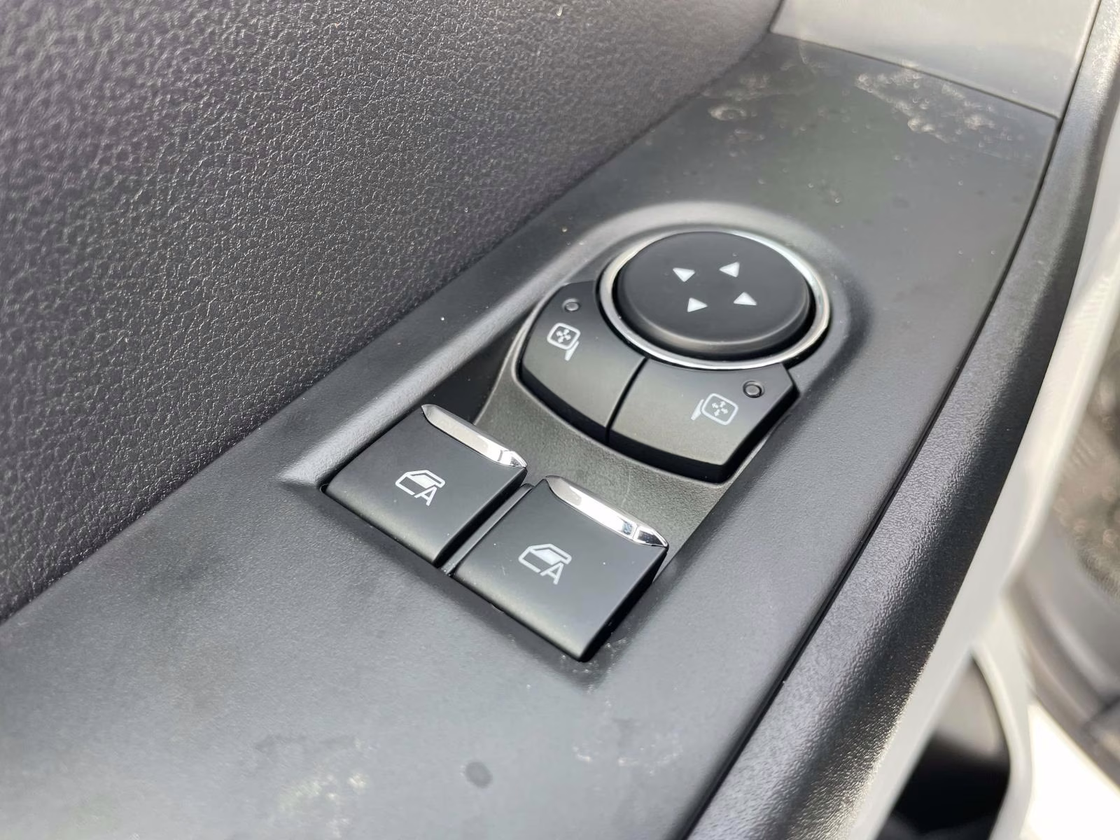 2026 Oxford White Ford Super Duty F-550 DRW XL RWD Chassis