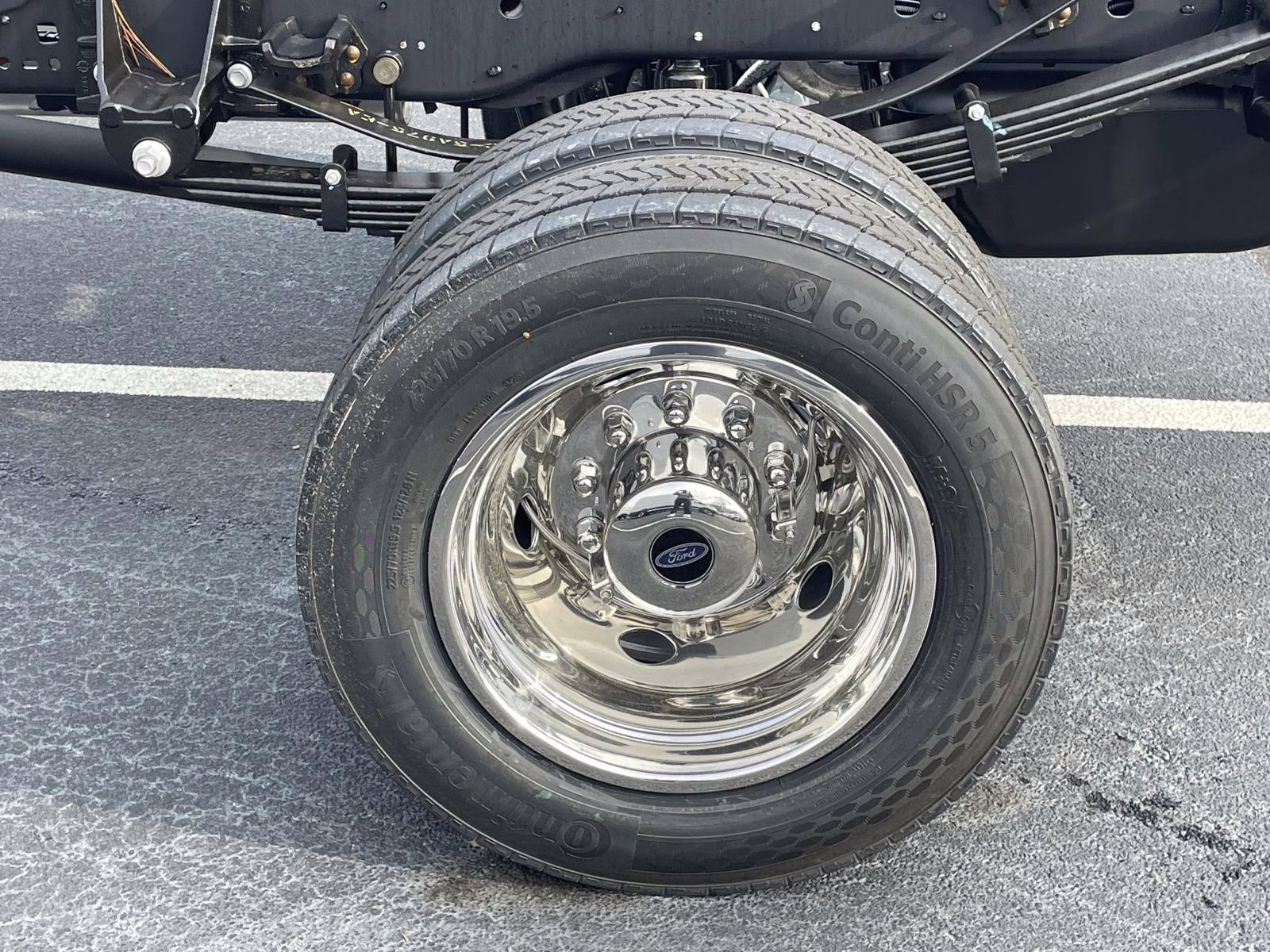 2026 Oxford White Ford Super Duty F-550 DRW XL RWD Chassis