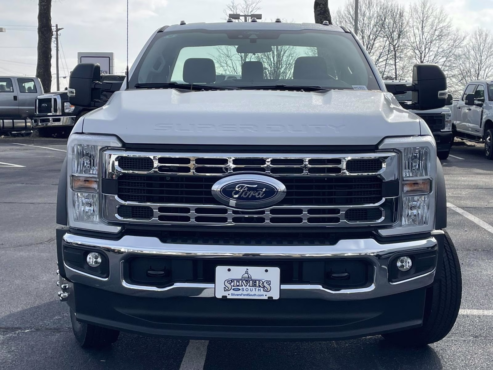 2026 Oxford White Ford Super Duty F-550 DRW XL RWD Chassis