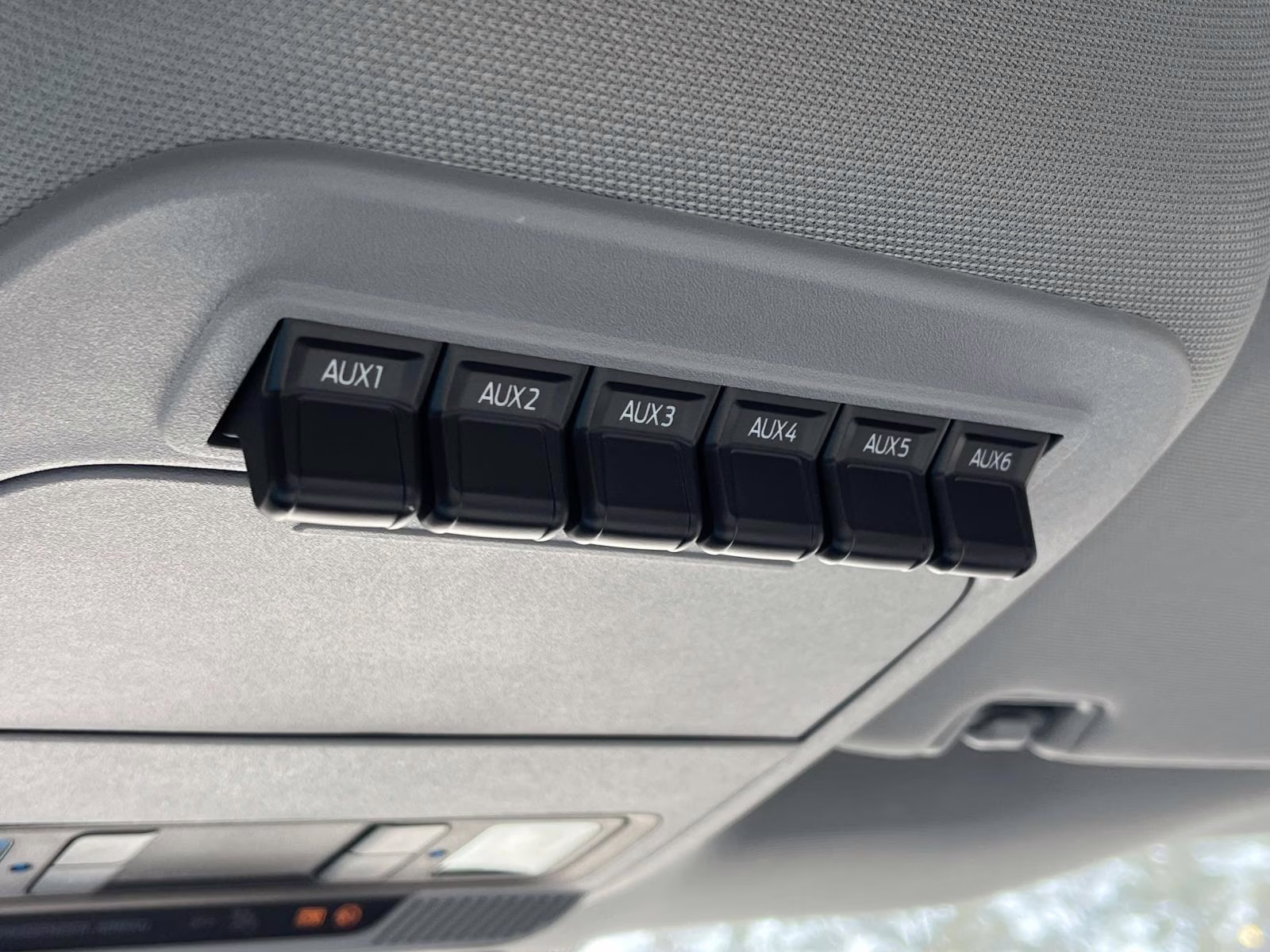 2026 Oxford White Ford Super Duty F-550 DRW XL RWD Chassis