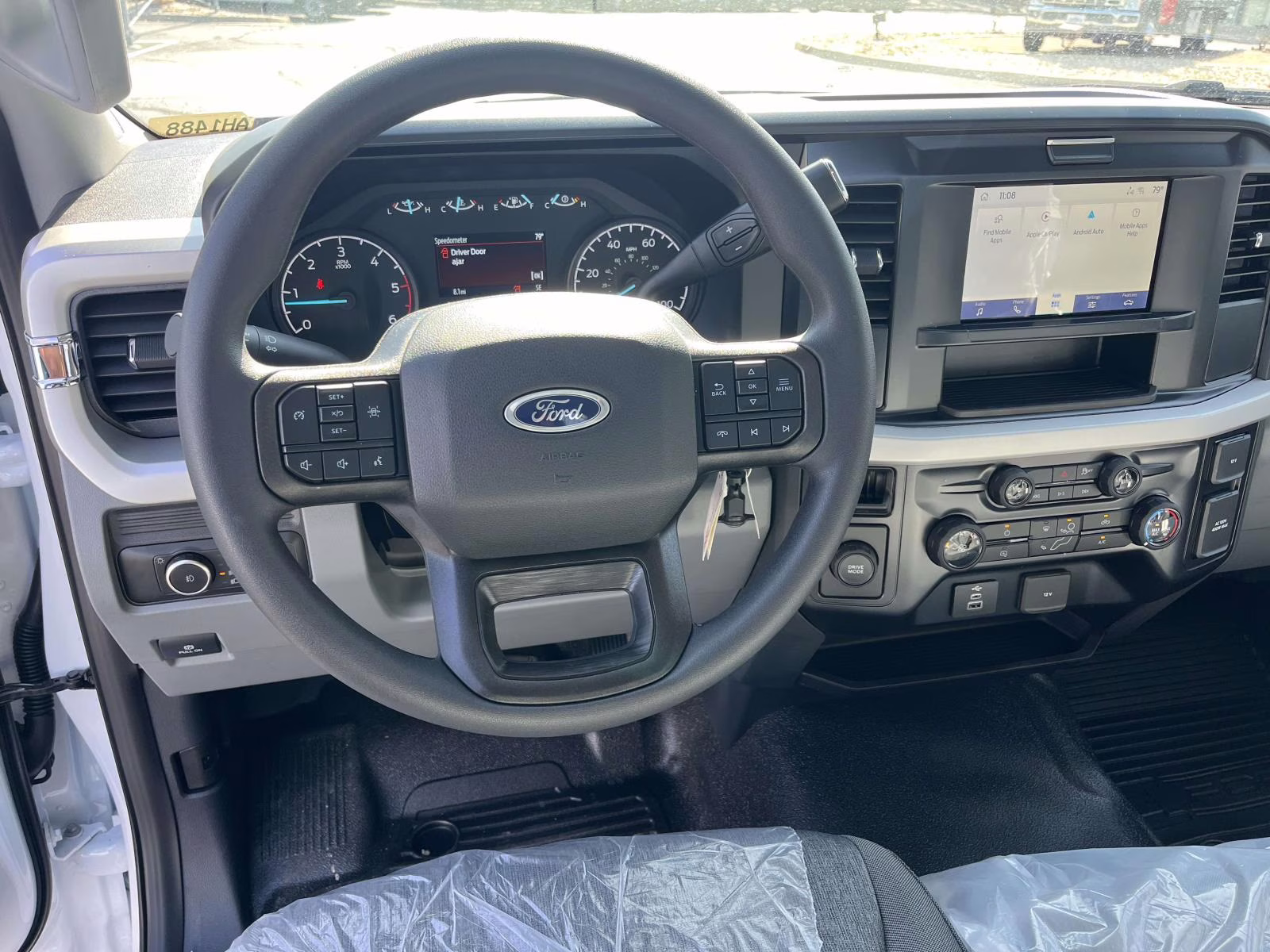 2026 Oxford White Ford Super Duty F-550 DRW XL RWD Chassis