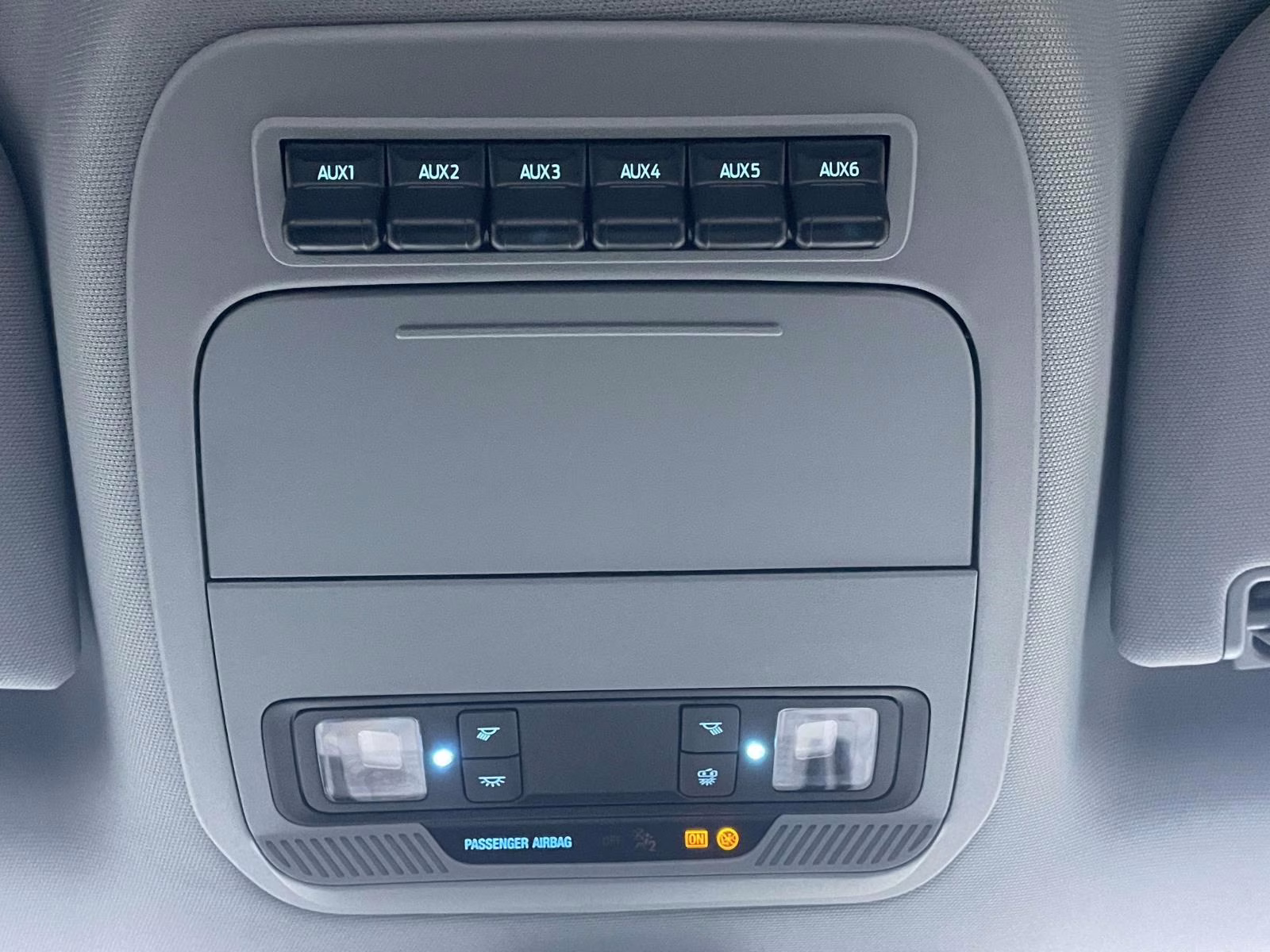 2026 Oxford White Ford Super Duty F-550 DRW XL 4X4 Chassis