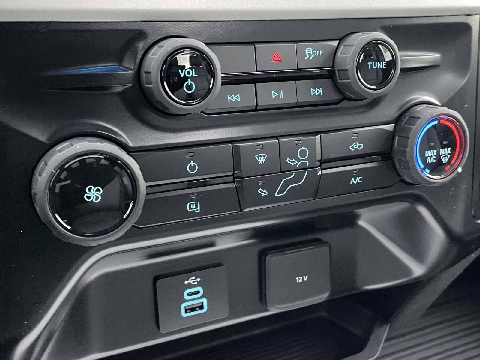 2026 Oxford White Ford Super Duty F-550 DRW XL 4X4 Chassis