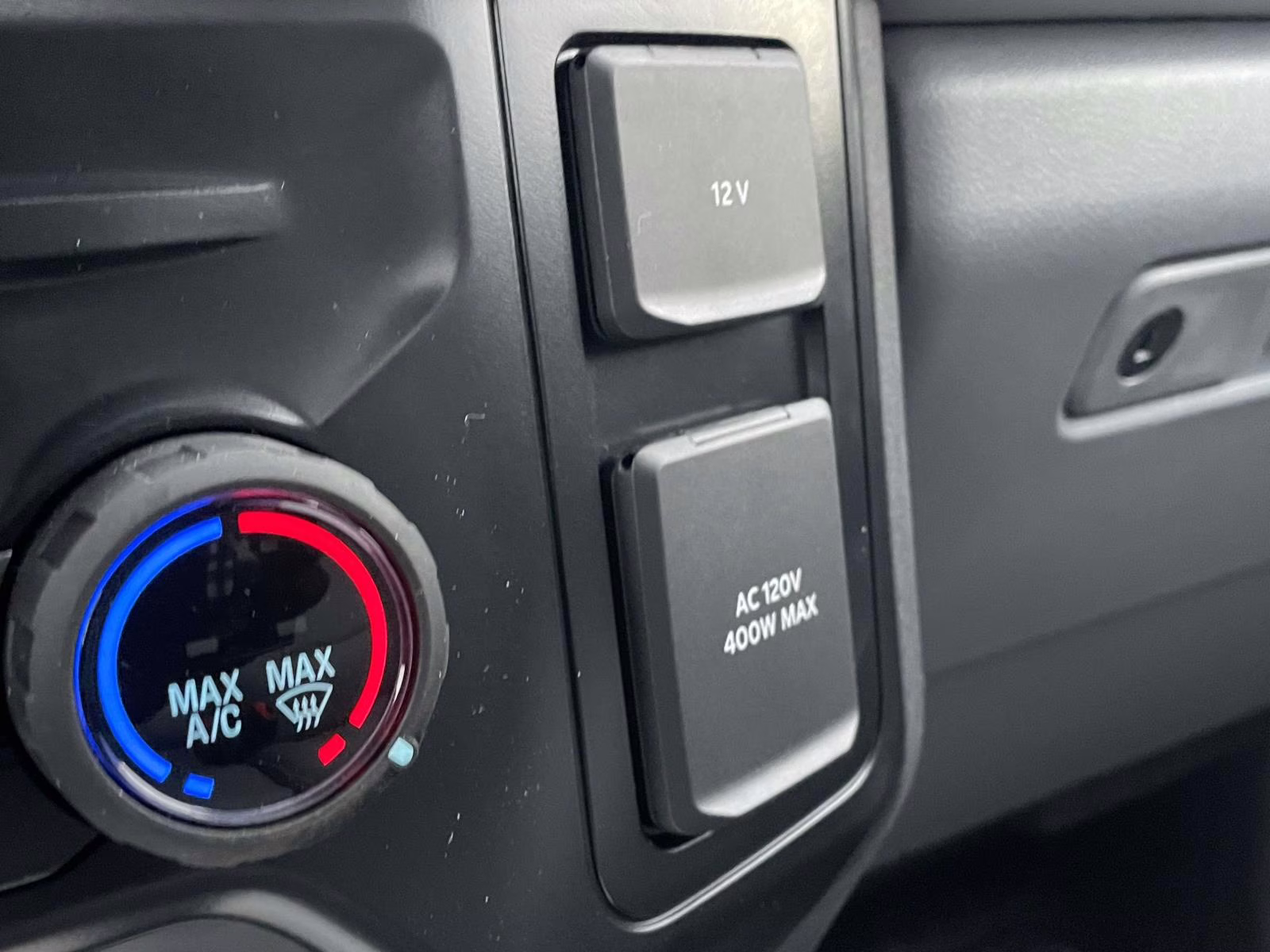 2026 Oxford White Ford Super Duty F-550 DRW XL 4X4 Chassis