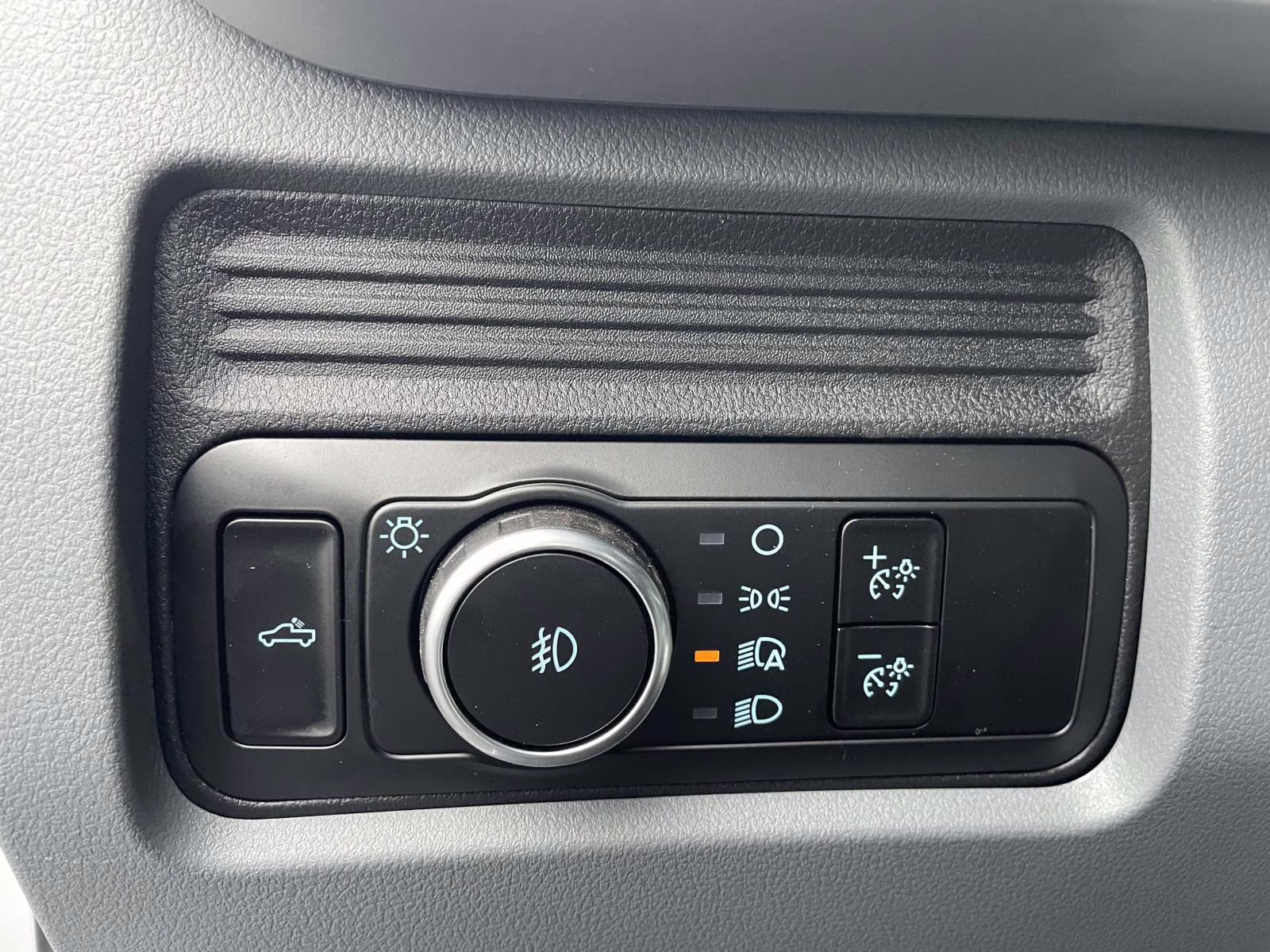 2026 Oxford White Ford Super Duty F-550 DRW XL 4X4 Chassis