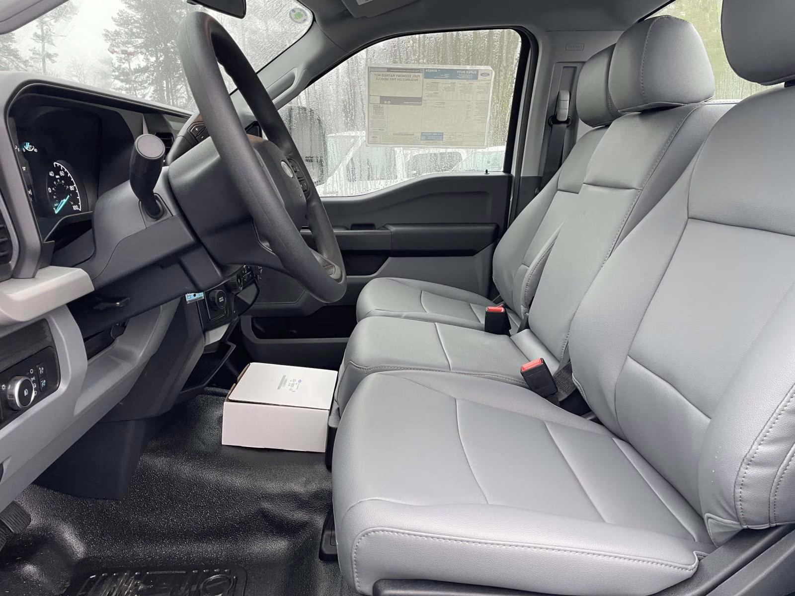 2026 Oxford White Ford Super Duty F-550 DRW XL 4X4 Chassis