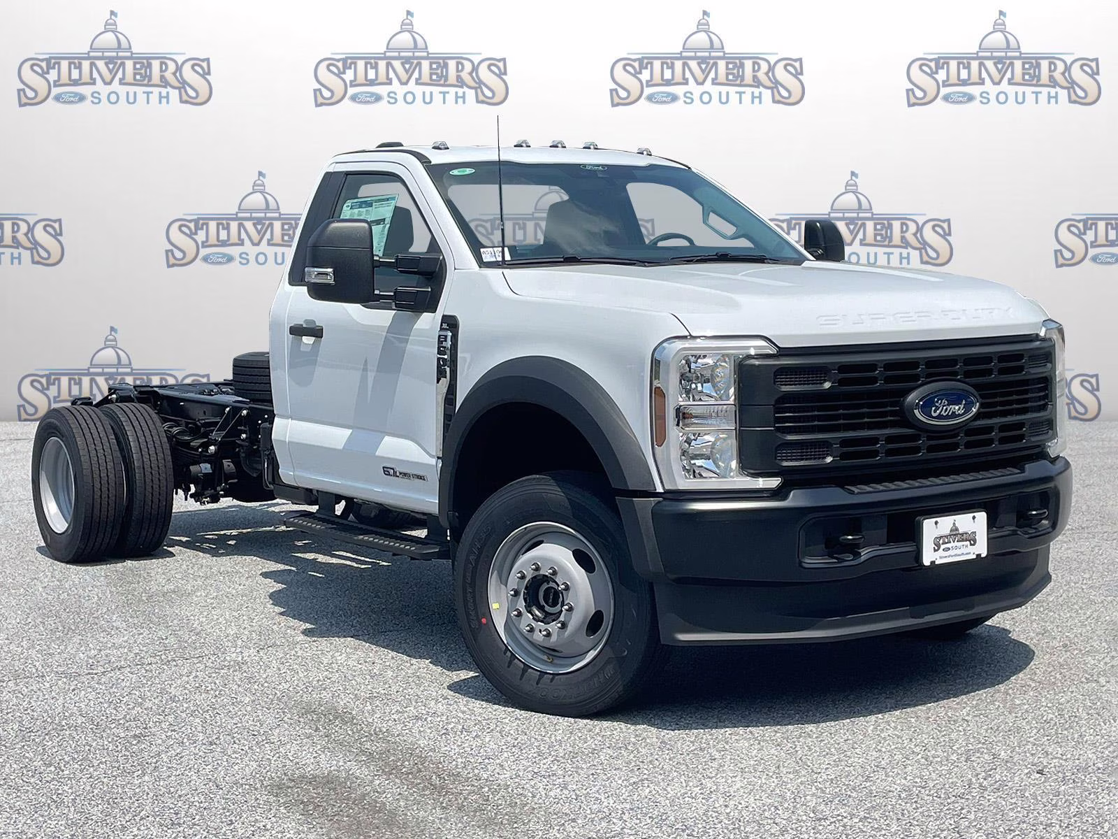 2025 Oxford White Ford F-600SD XL 4X4 Chassis