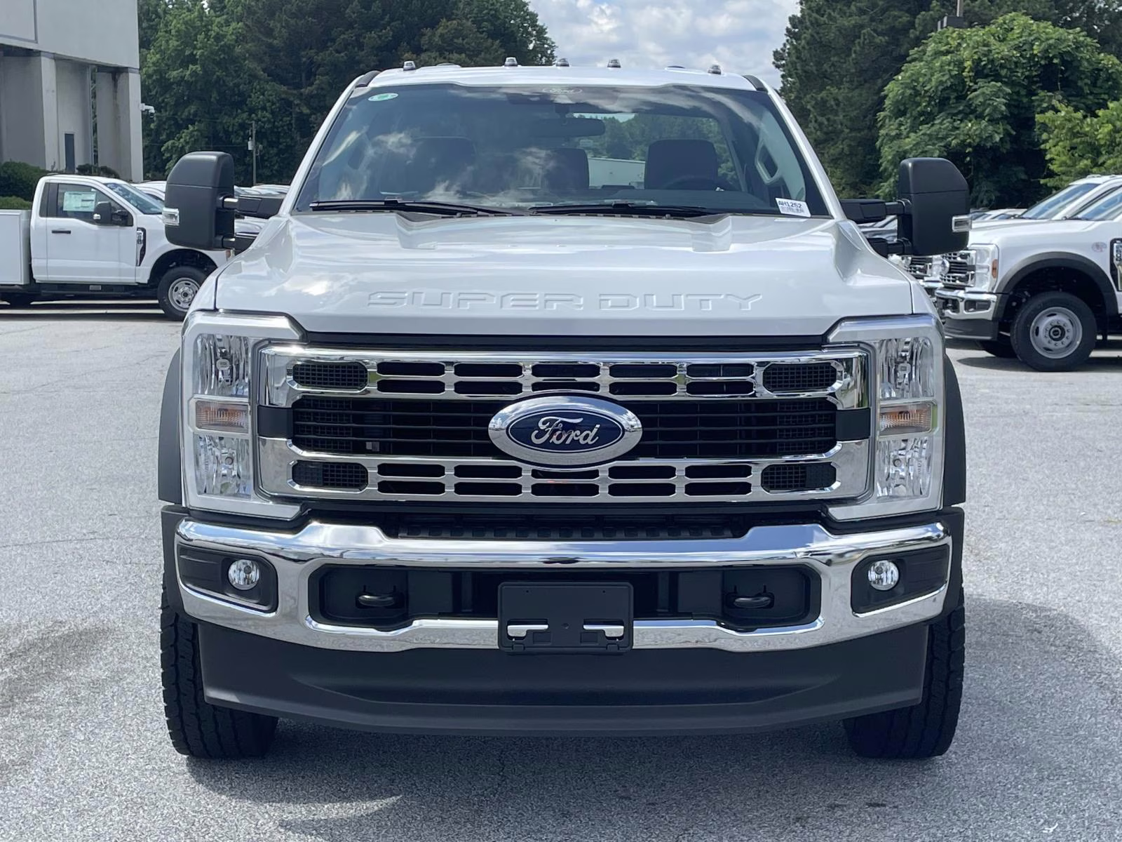 2025 Oxford White Ford F-600SD XL 4X4 Chassis