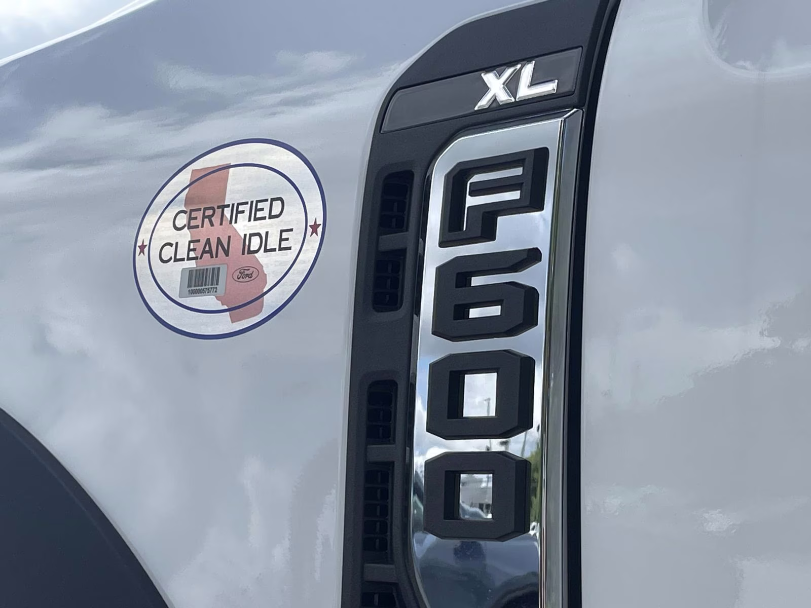 2025 Oxford White Ford F-600SD XL 4X4 Chassis