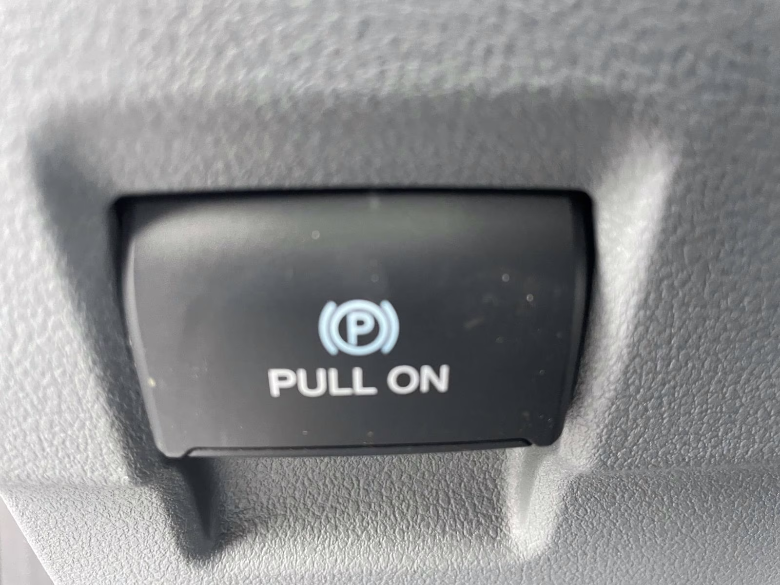 2026 Oxford White Ford Super Duty F-350 SRW XL RWD Chassis