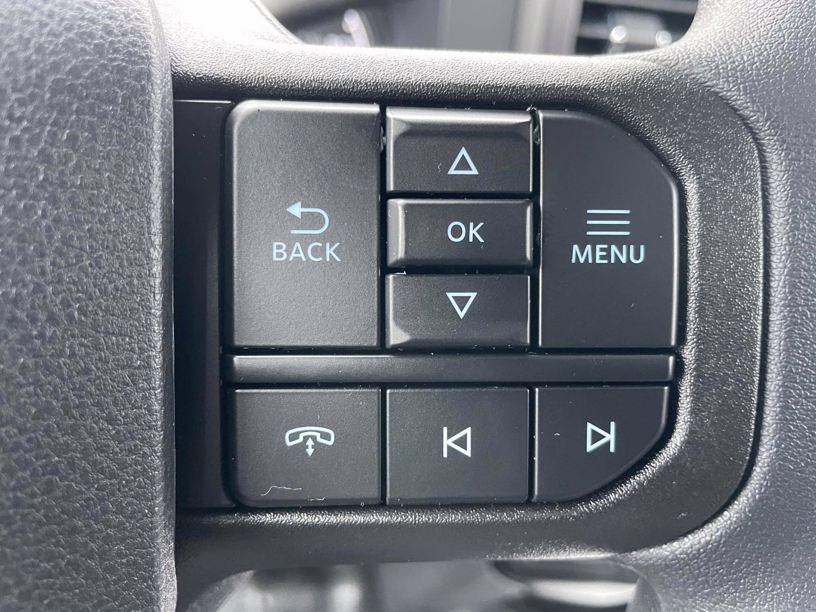 2026 Oxford White Ford Super Duty F-350 SRW XL RWD Chassis