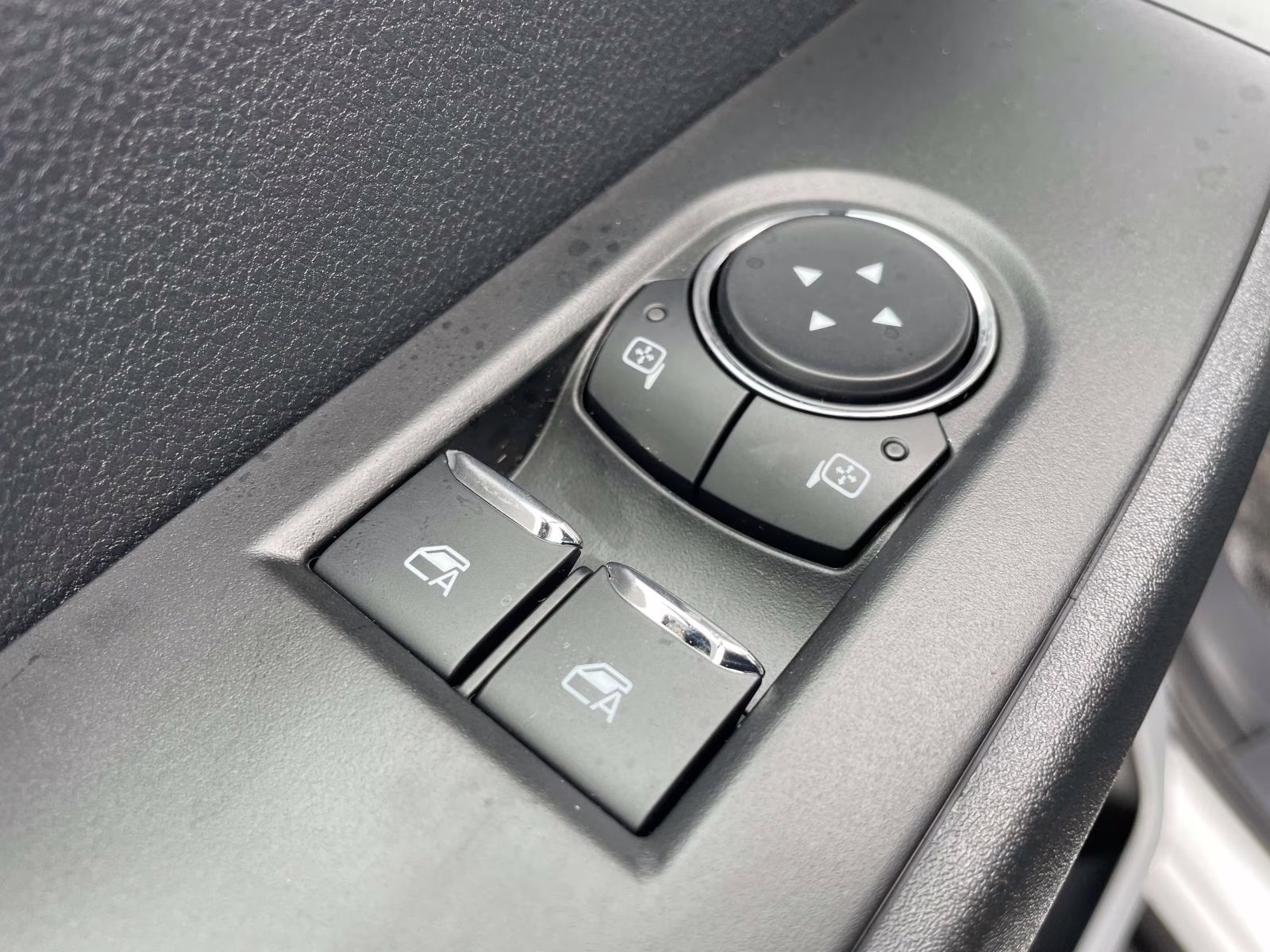 2026 Oxford White Ford Super Duty F-350 SRW XL RWD Chassis