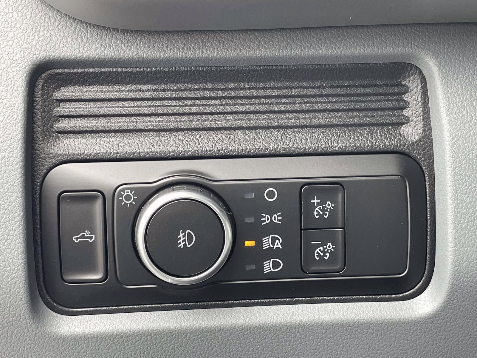 2026 Oxford White Ford Super Duty F-350 SRW XL 4X4 Chassis