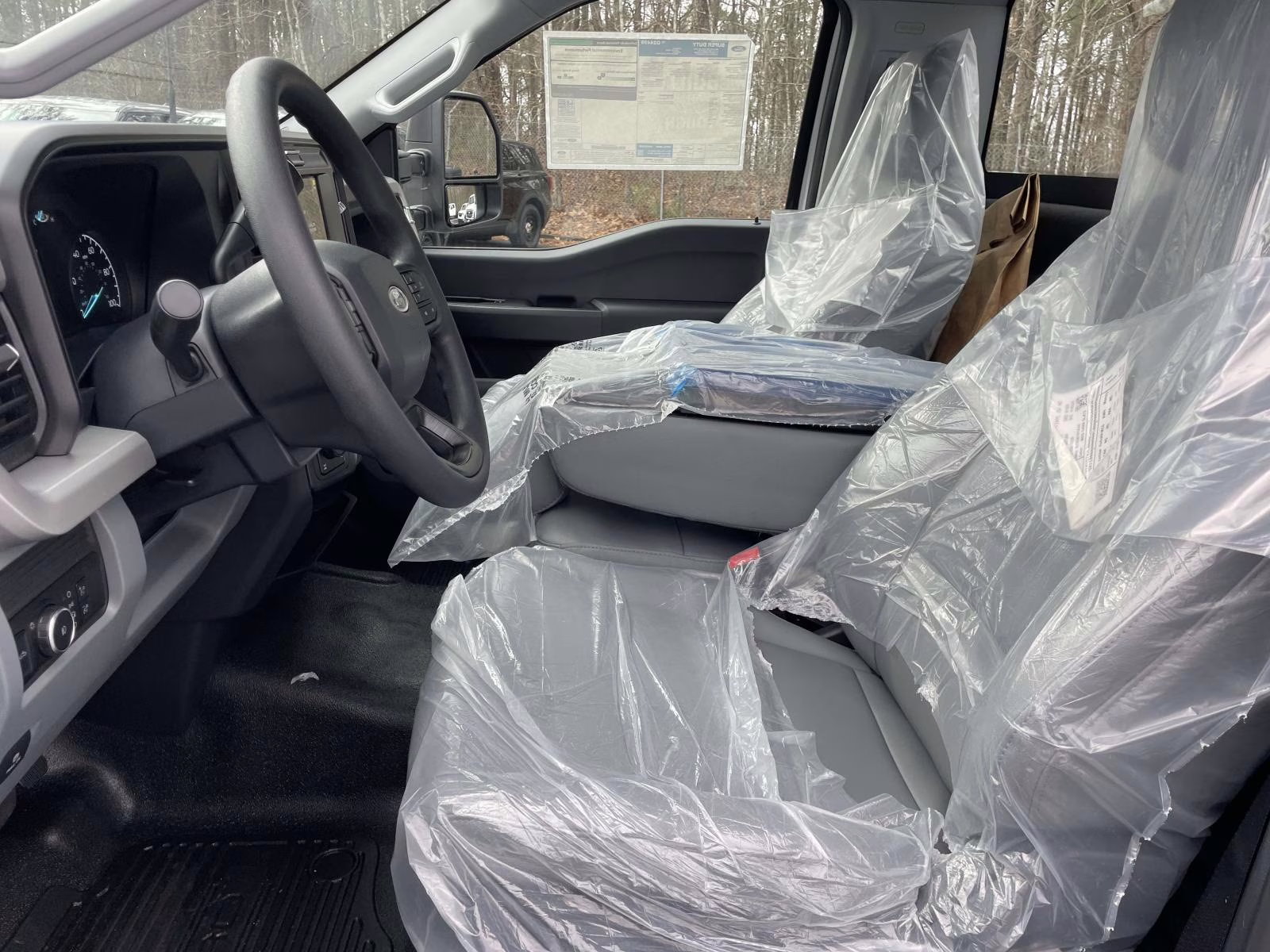 2026 Oxford White Ford Super Duty F-350 SRW XL 4X4 Chassis