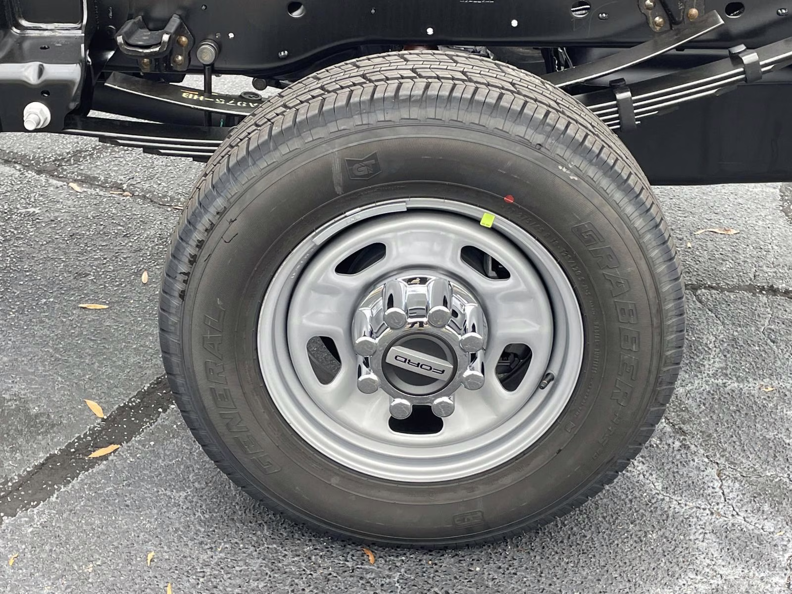 2026 Oxford White Ford Super Duty F-350 SRW XL 4X4 Chassis