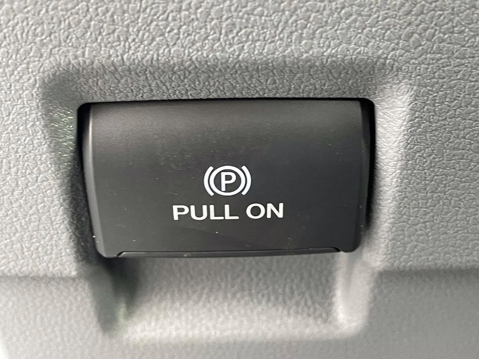 2026 Oxford White Ford Super Duty F-350 DRW XL RWD Chassis