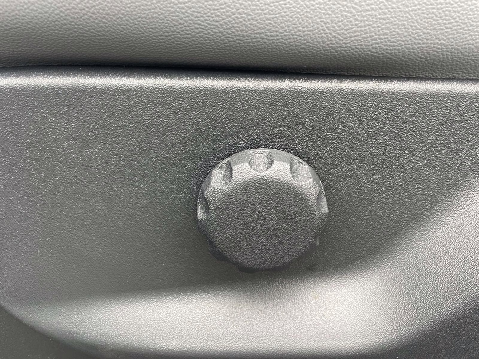 2026 Oxford White Ford Super Duty F-350 DRW XL RWD Chassis