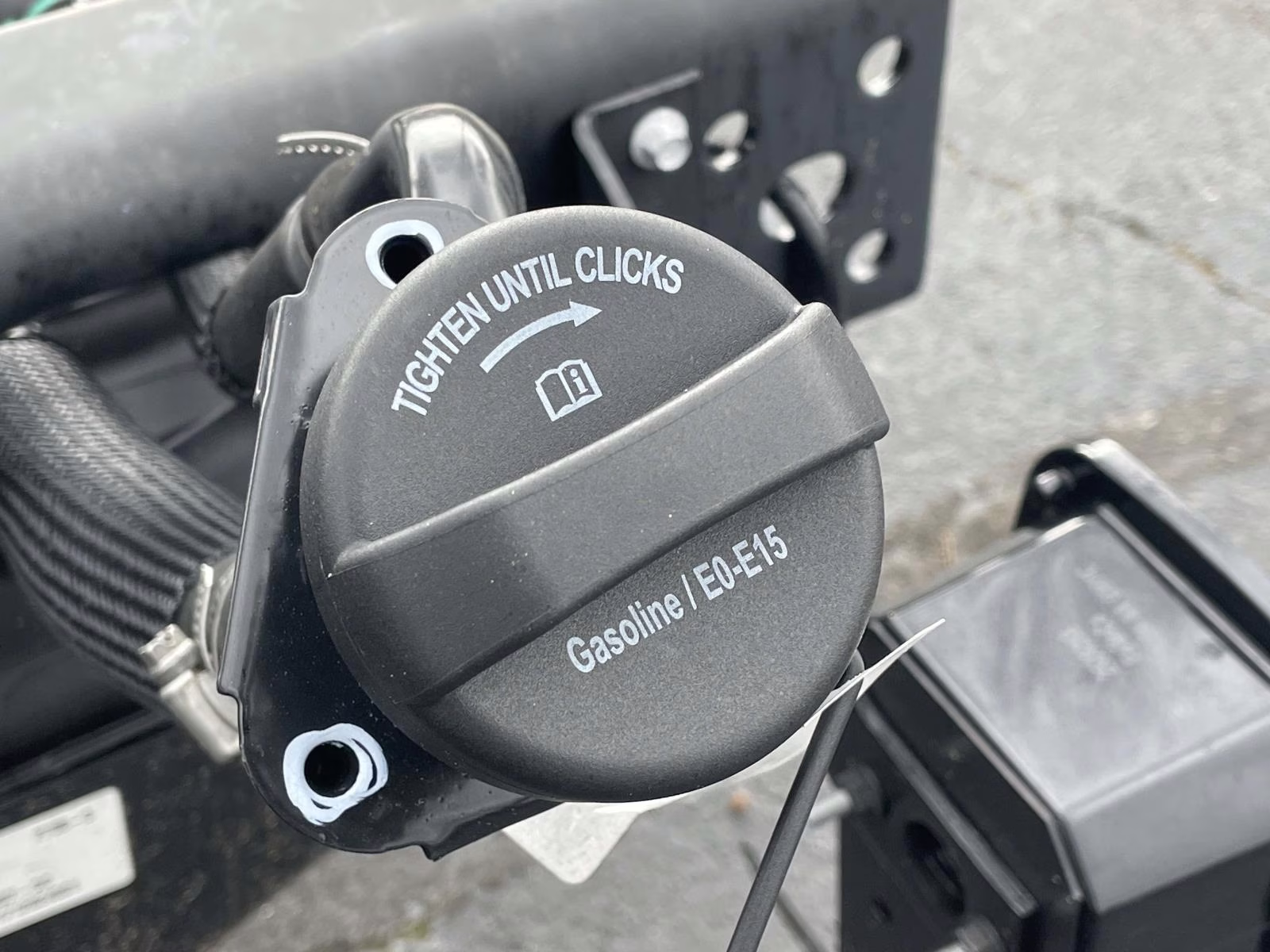 2026 Oxford White Ford Super Duty F-350 DRW XL RWD Chassis