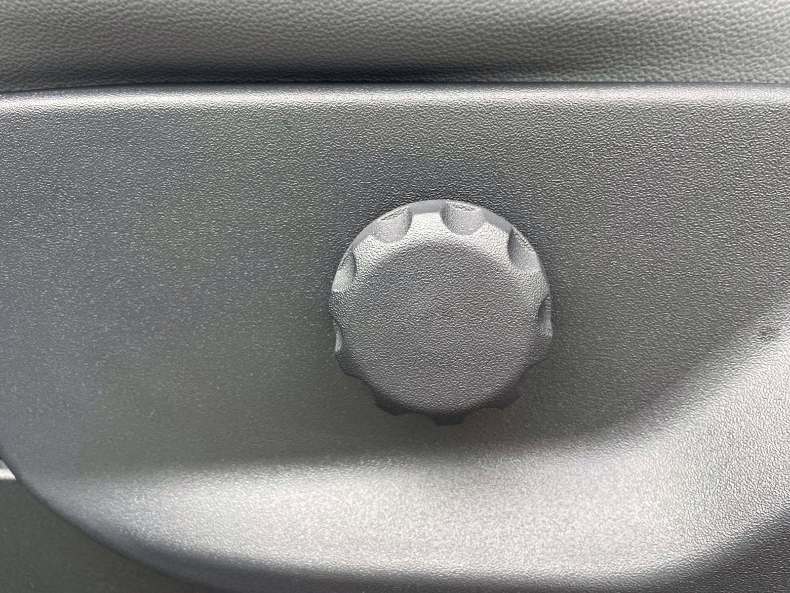 2026 Oxford White Ford Super Duty F-350 DRW XL RWD Chassis