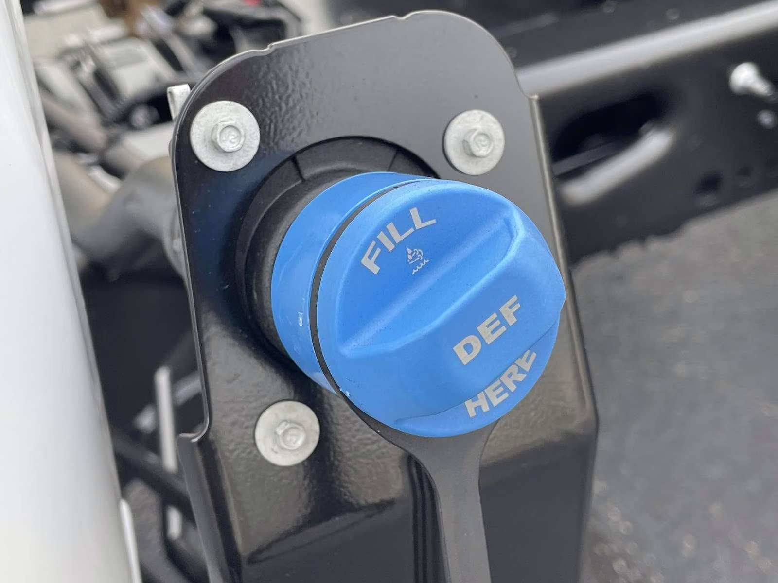 2026 Oxford White Ford Super Duty F-350 DRW XL RWD Chassis