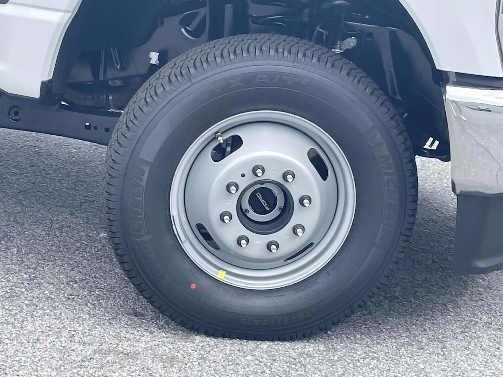 2025 Oxford White Ford Super Duty F-350 DRW XL RWD Chassis