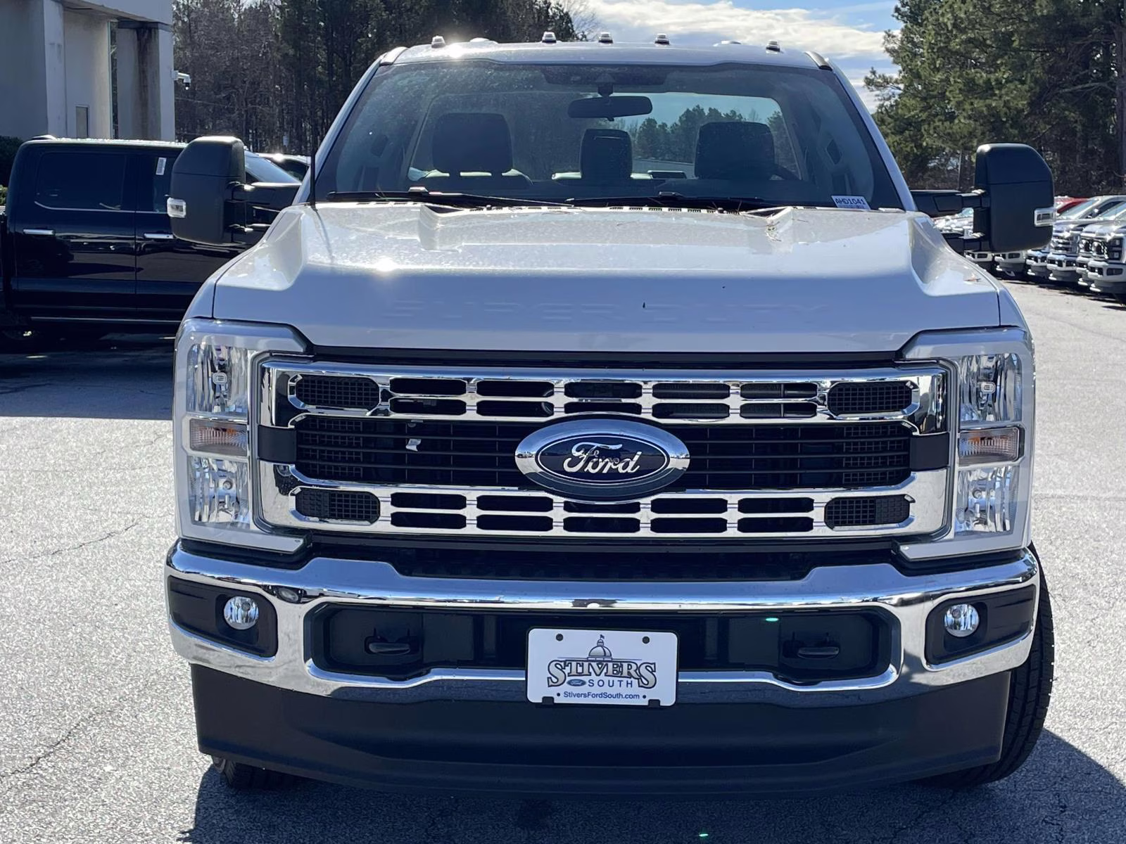 2026 Oxford White Ford Super Duty F-350 DRW XL 4X4 Chassis