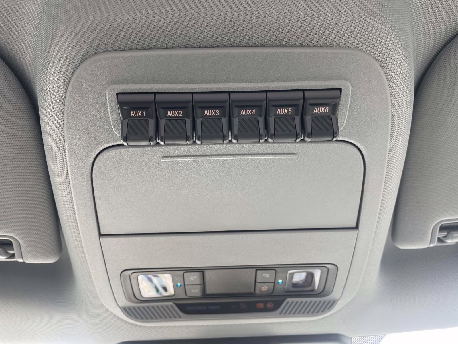 2025 Oxford White Ford Super Duty F-350 DRW XL 4X4 Chassis