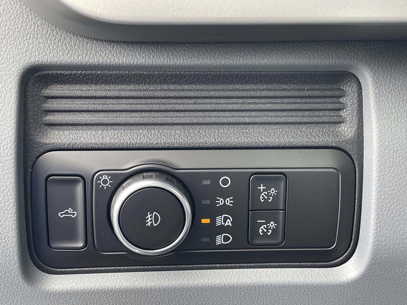 2026 Oxford White Ford Super Duty F-350 DRW XL 4X4 Chassis