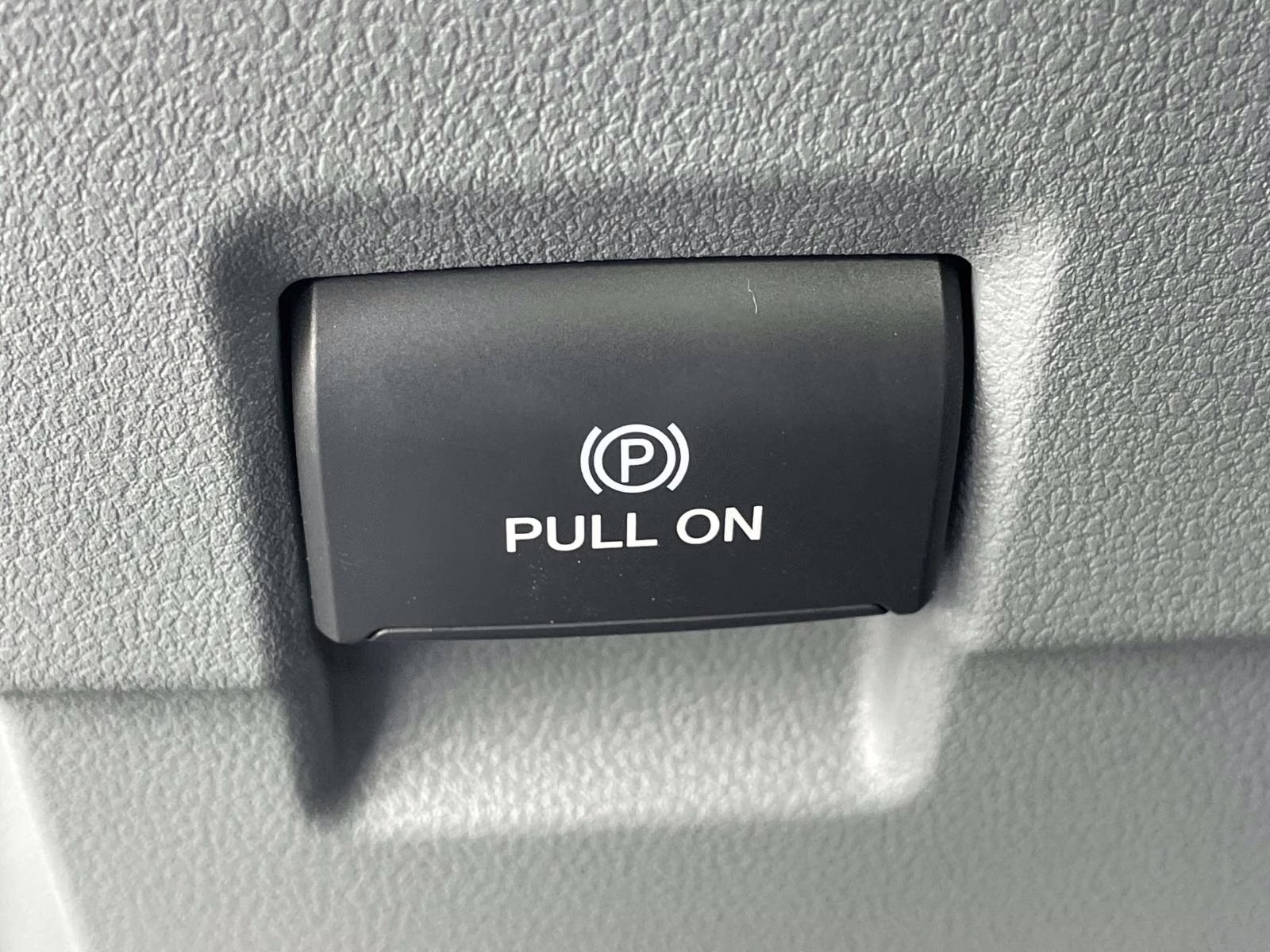 2026 Oxford White Ford Super Duty F-350 DRW XL 4X4 Chassis