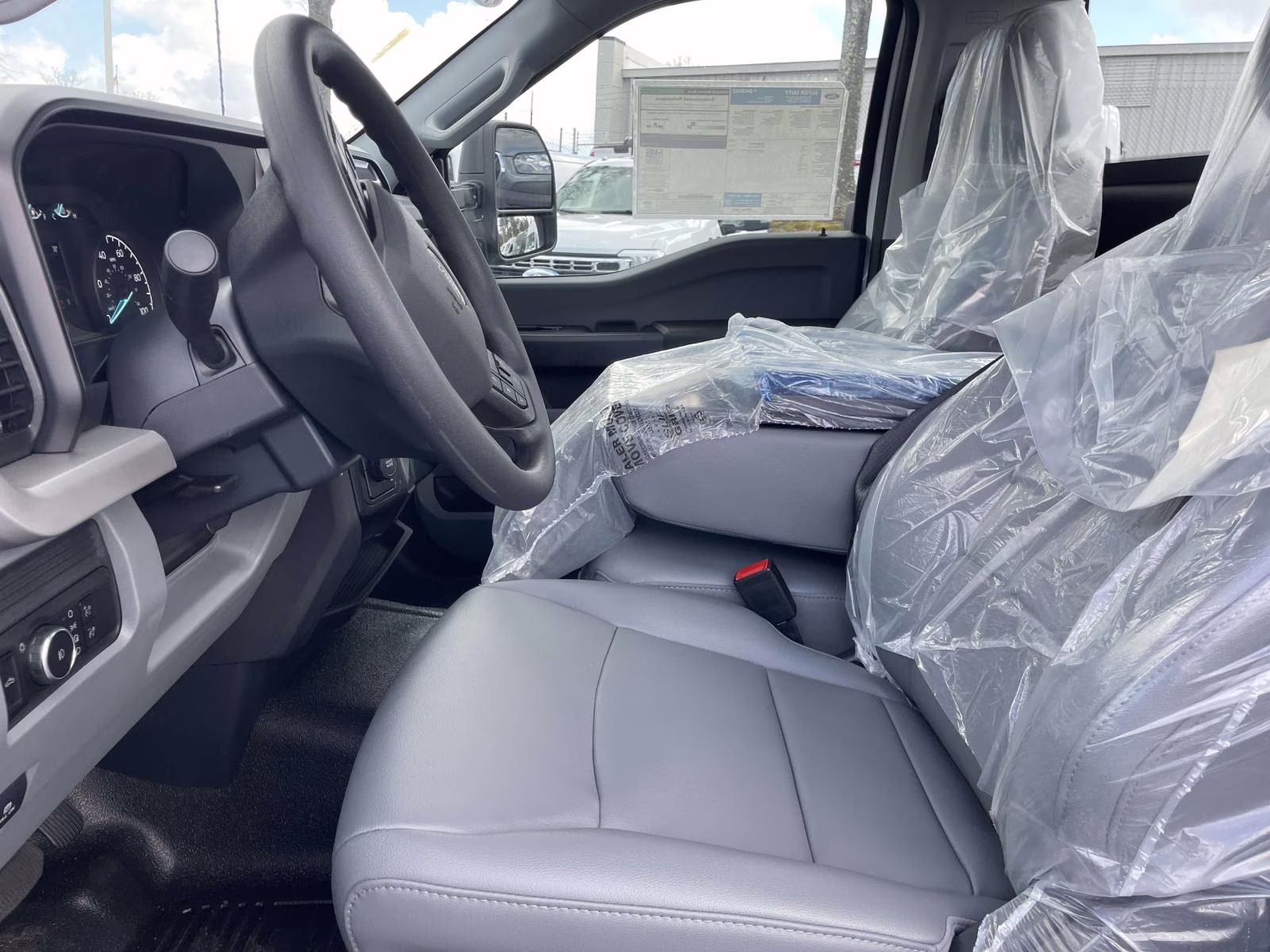 2026 Oxford White Ford Super Duty F-350 DRW XL 4X4 Chassis