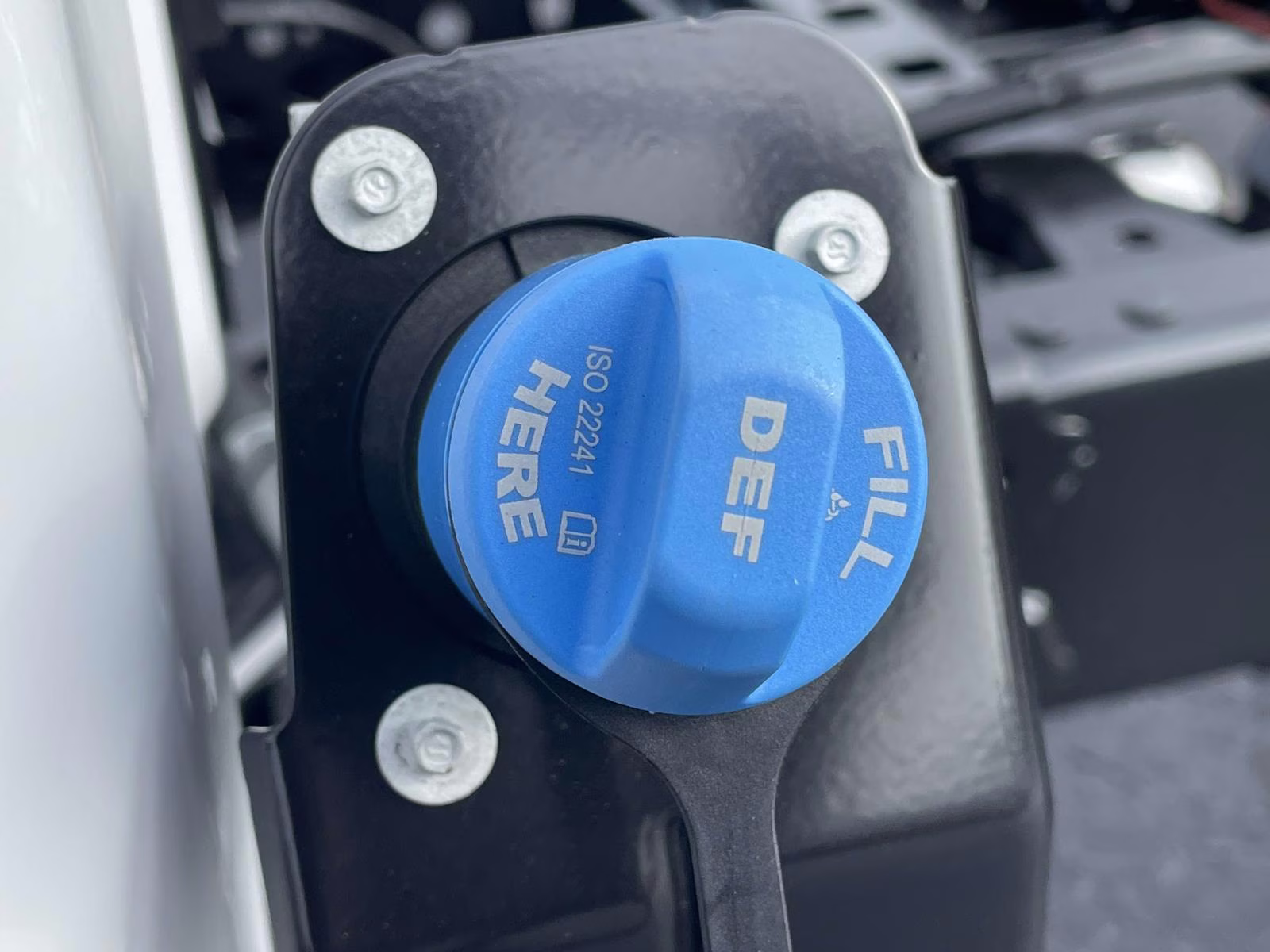 2026 Oxford White Ford Super Duty F-350 DRW XL 4X4 Chassis