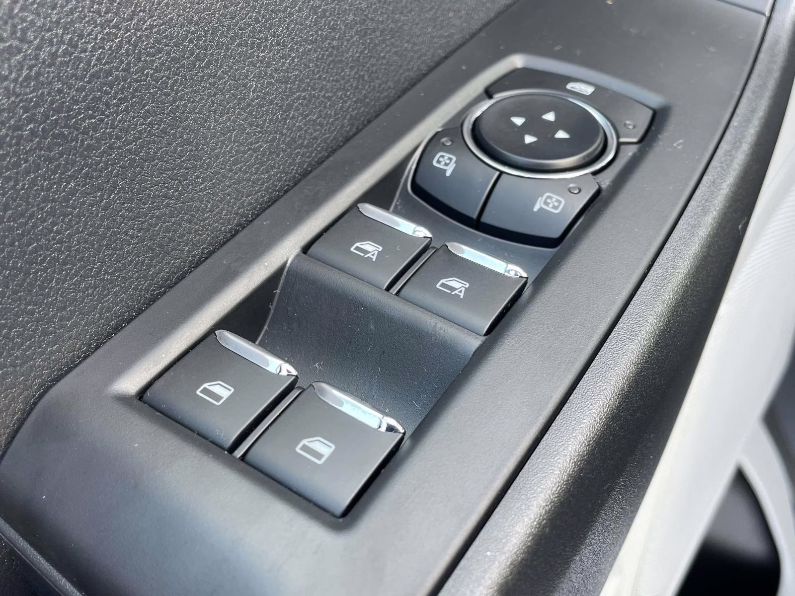 2026 Oxford White Ford Super Duty F-550 DRW XL RWD Chassis