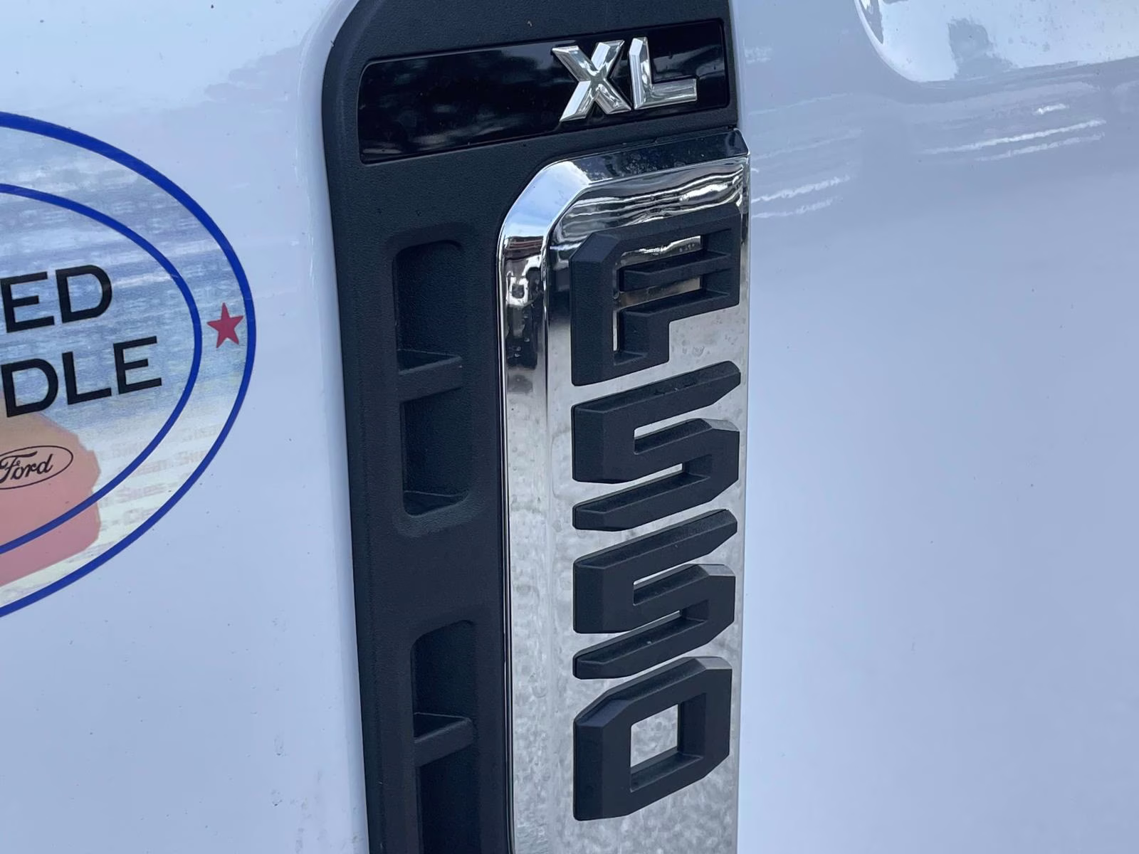 2026 Oxford White Ford Super Duty F-550 DRW XL RWD Chassis