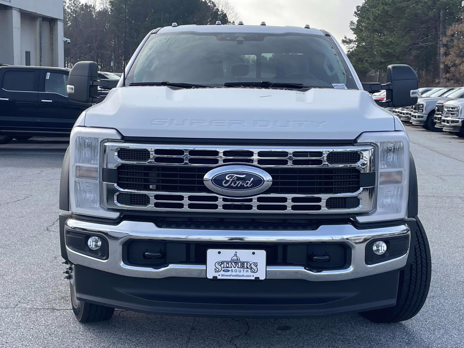 2026 Oxford White Ford Super Duty F-550 DRW XL 4X4 Chassis