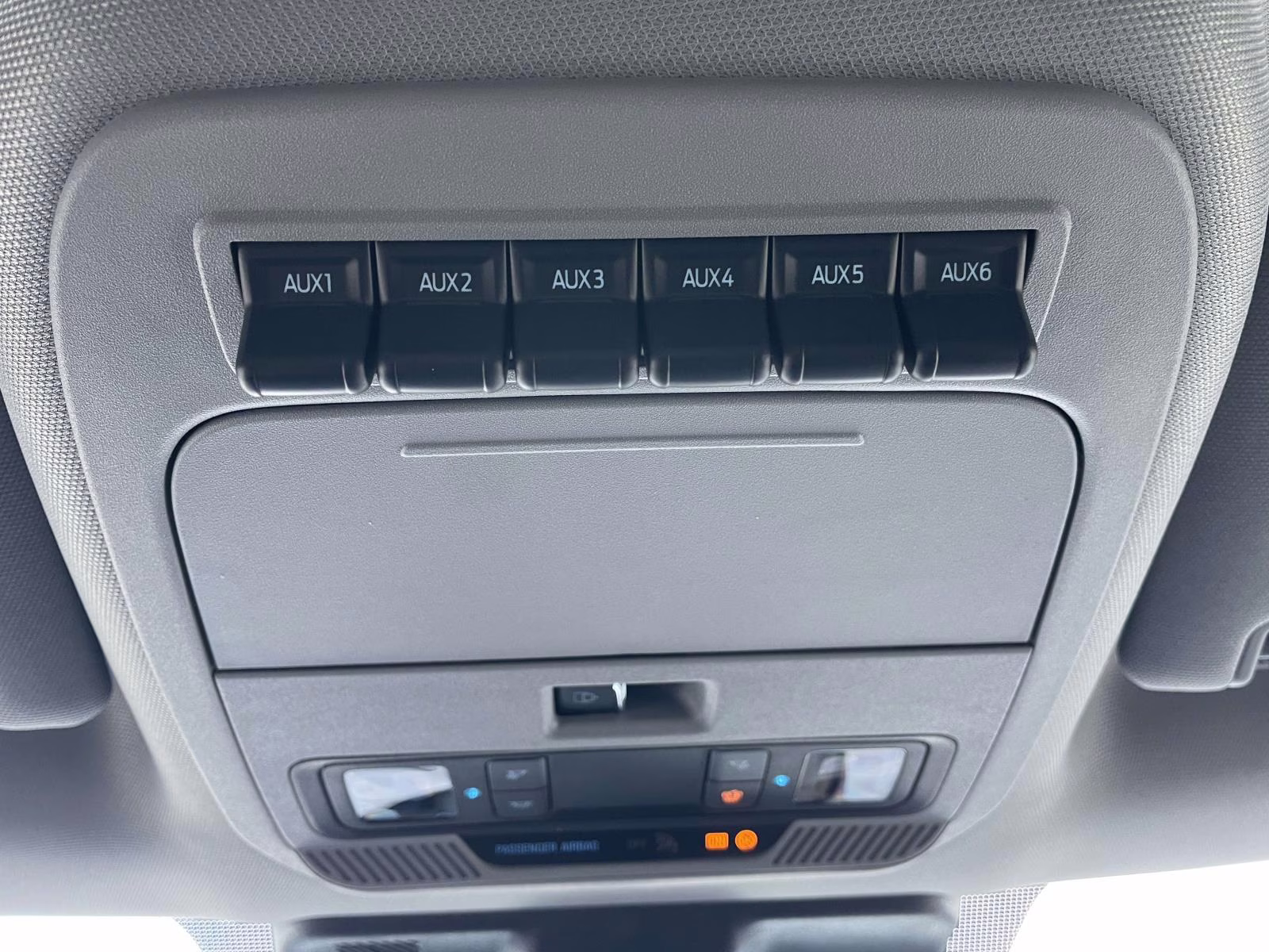 2026 Oxford White Ford Super Duty F-550 DRW XL 4X4 Chassis