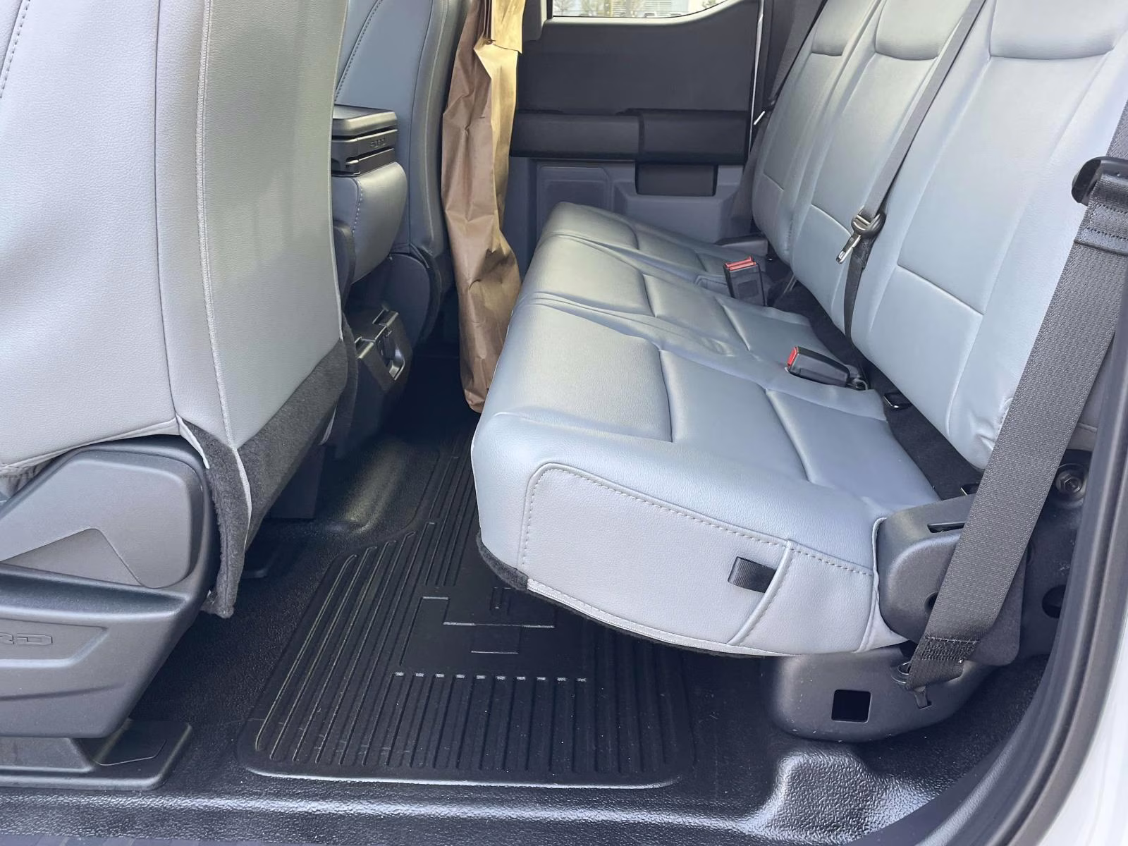 2026 Oxford White Ford Super Duty F-550 DRW XL 4X4 Chassis