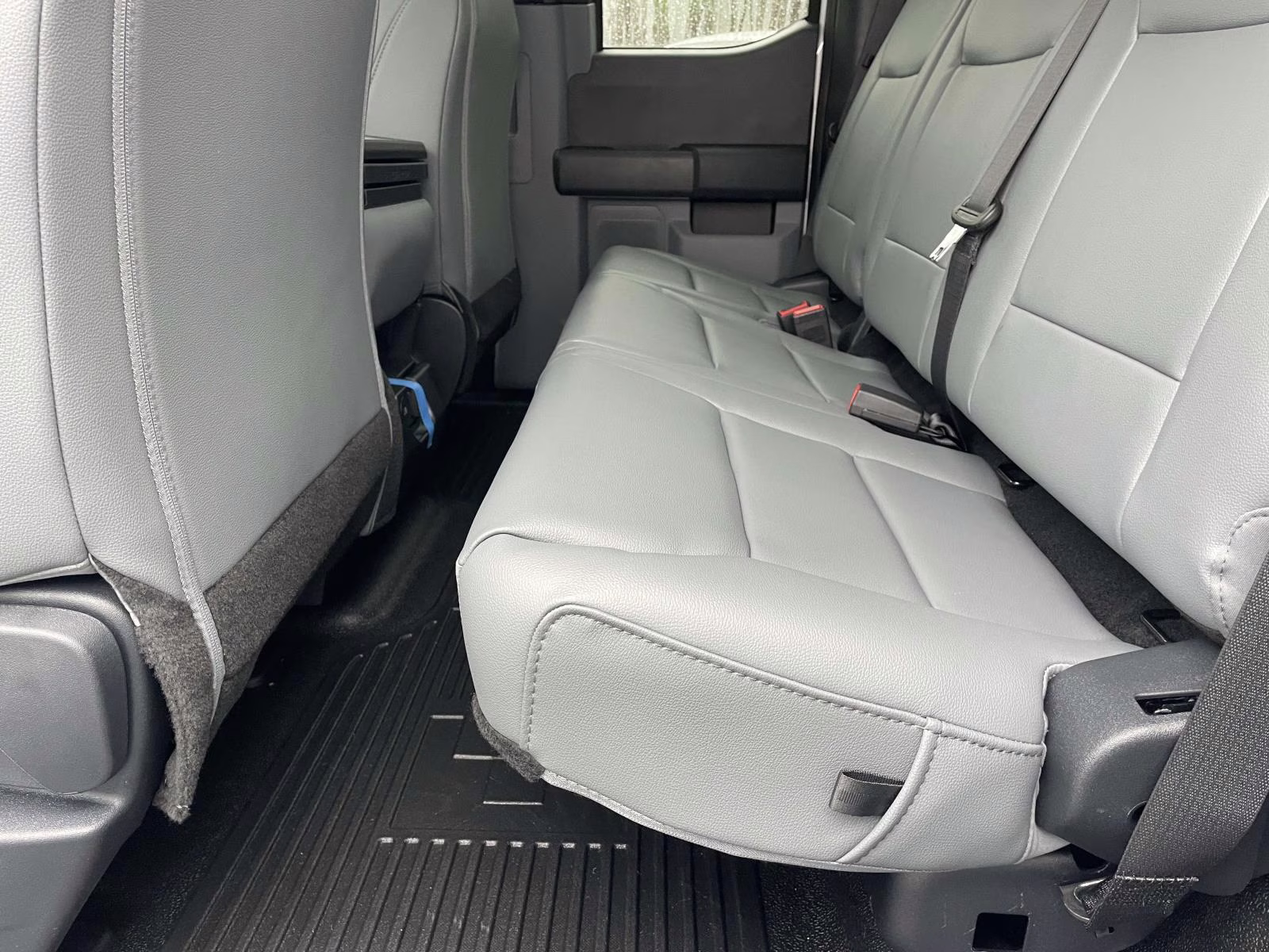 2026 Oxford White Ford Super Duty F-550 DRW XL 4X4 Chassis