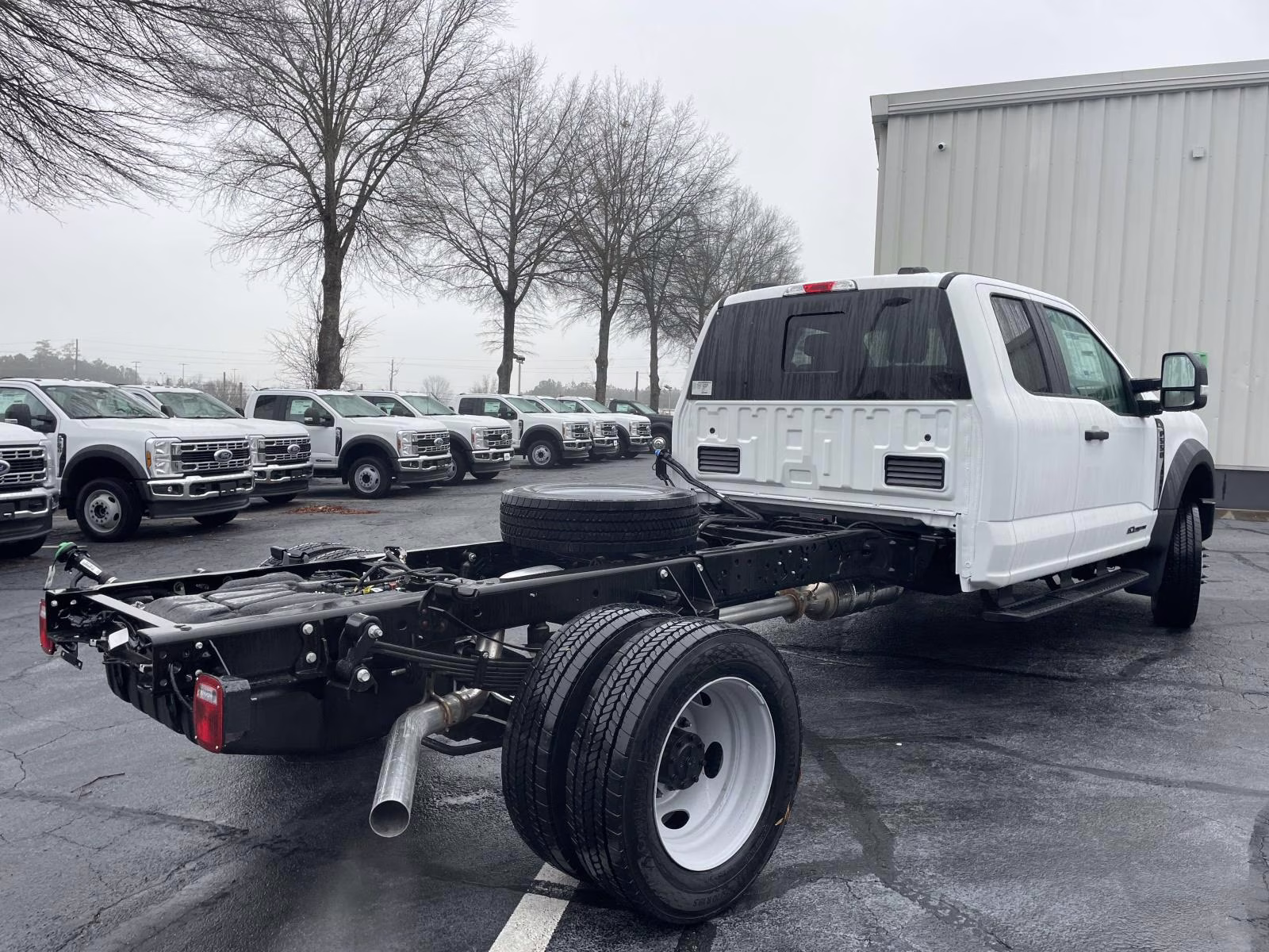 2026 Oxford White Ford Super Duty F-550 DRW XL 4X4 Chassis