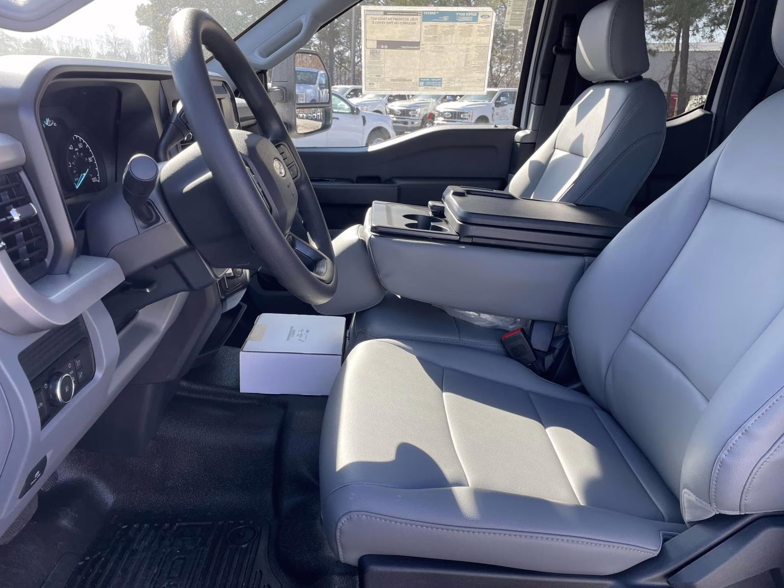 2026 Oxford White Ford Super Duty F-550 DRW XL 4X4 Chassis