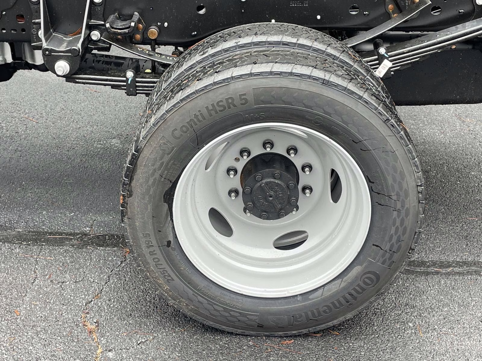 2026 Oxford White Ford Super Duty F-550 DRW XL 4X4 Chassis