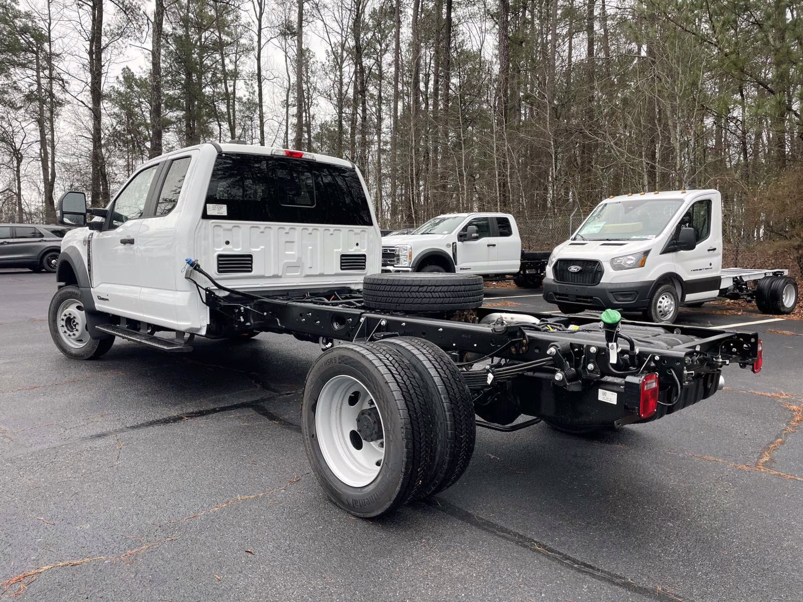 2026 Oxford White Ford Super Duty F-550 DRW XL 4X4 Chassis