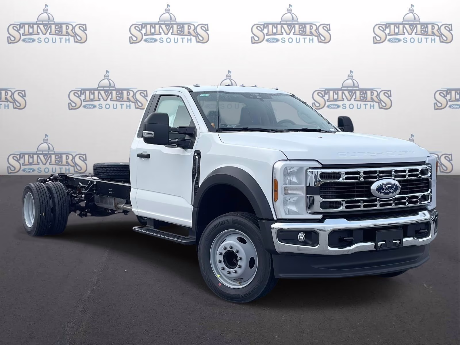 2026 Oxford White Ford Super Duty F-450 DRW XL RWD Chassis