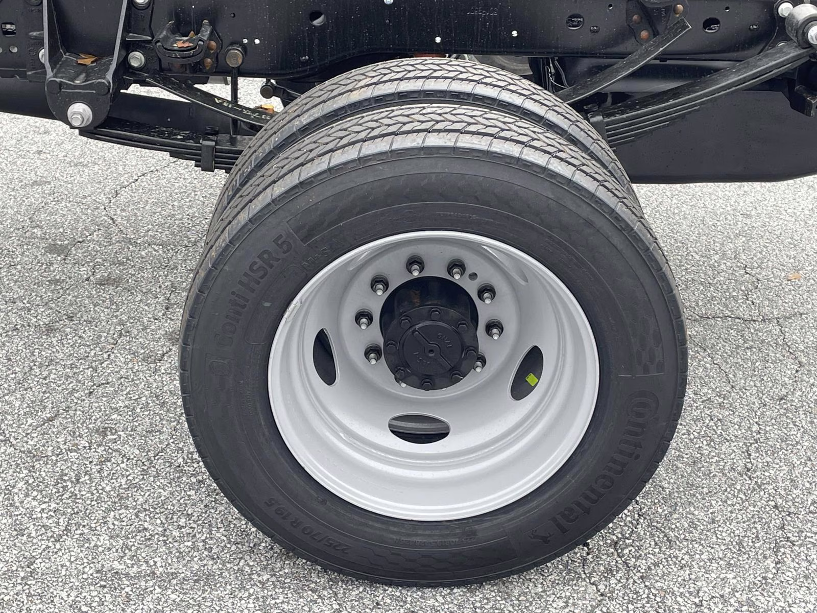 2026 Oxford White Ford Super Duty F-450 DRW XL RWD Chassis