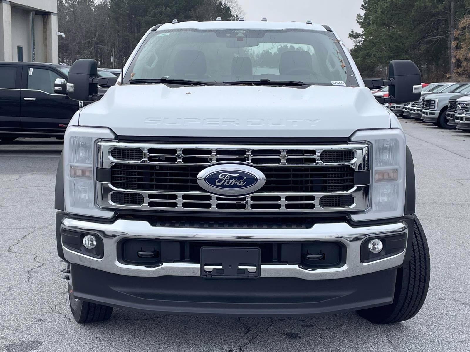 2026 Oxford White Ford Super Duty F-450 DRW XL RWD Chassis