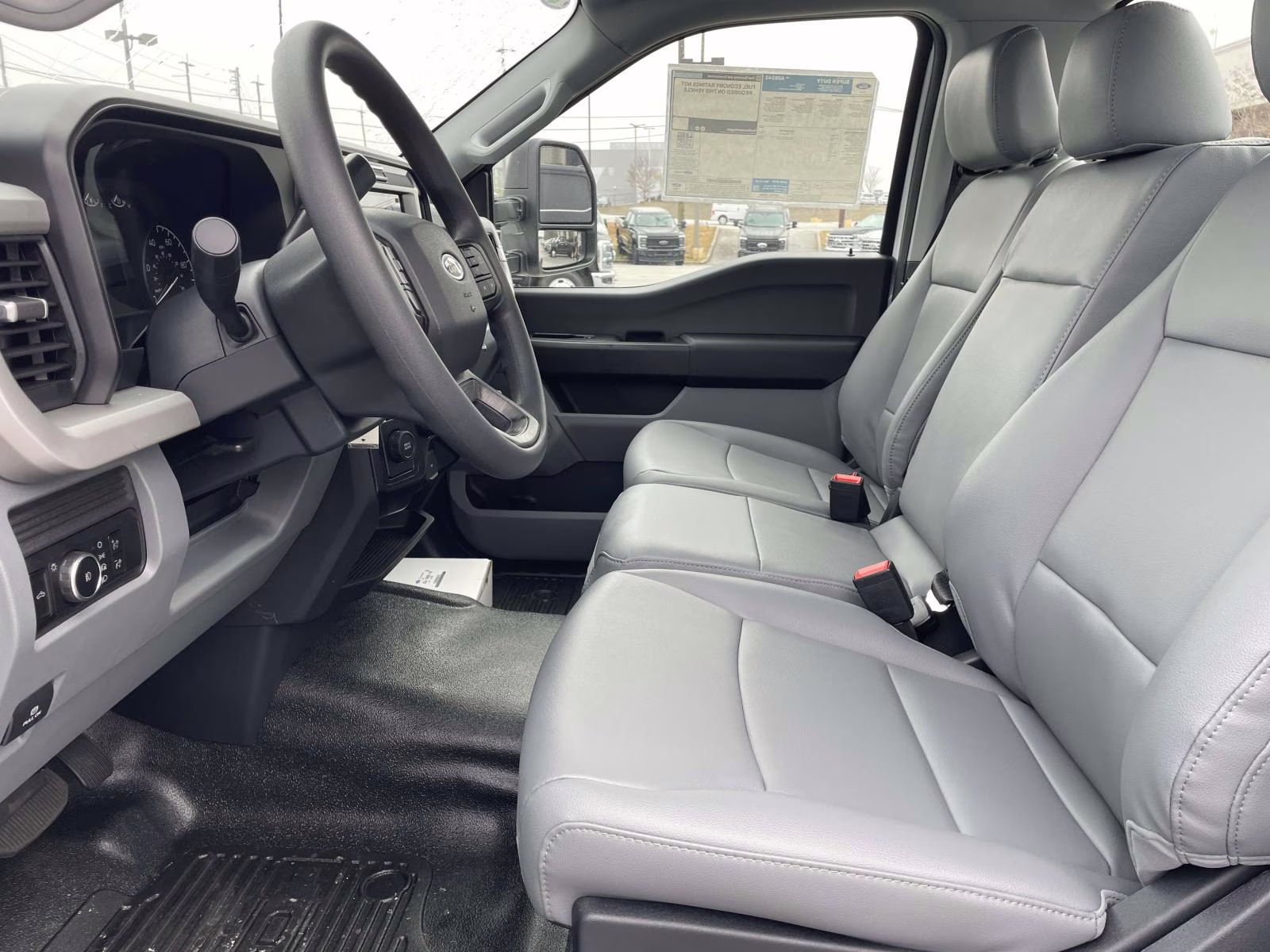 2026 Oxford White Ford Super Duty F-450 DRW XL RWD Chassis